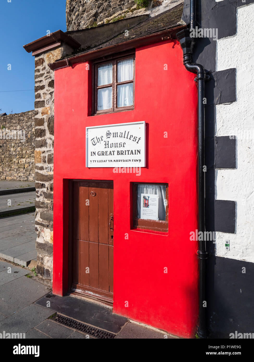 Piccola casa in Gran Bretagna a Conwy Galles del Nord - Quay House, costruita nel XVI secolo contro Conwy mura, area di pavimento 10piedi x 6 piedi Foto Stock
