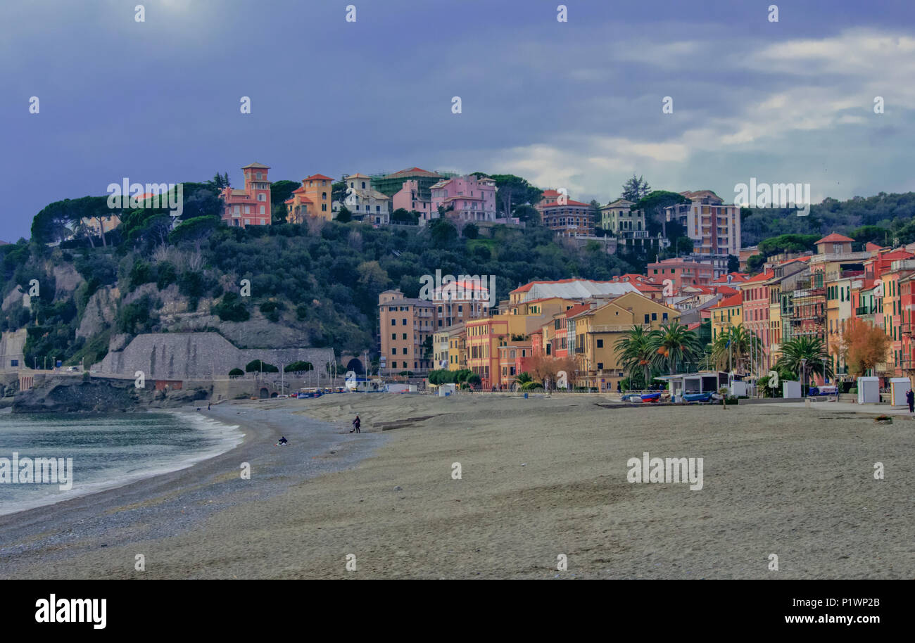 Celle Ligure, villaggio di pescatori trasformato in una rinomata stazione balneare.Liguria, Italia Foto Stock