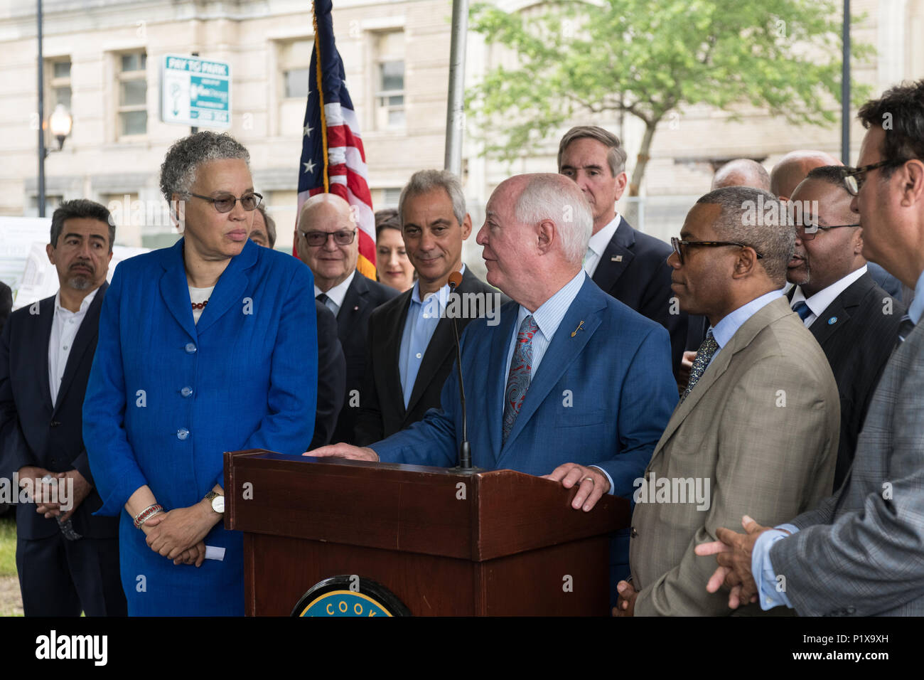 Relatore presso la cerimonia rivoluzionaria per la riqualificazione di Cook County Hospital Foto Stock