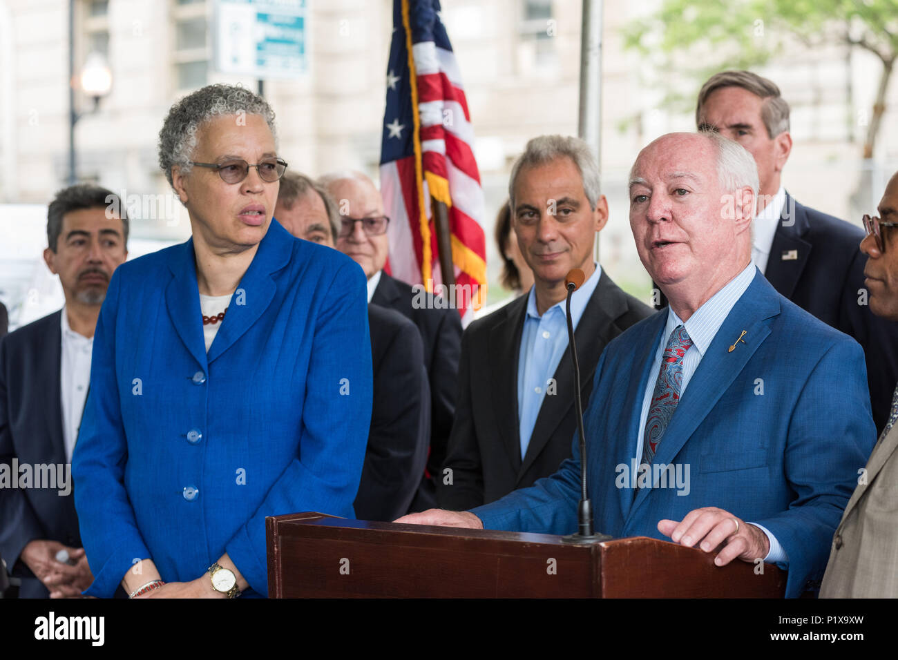 Relatore presso la cerimonia rivoluzionaria per la riqualificazione di Cook County Hospital Foto Stock