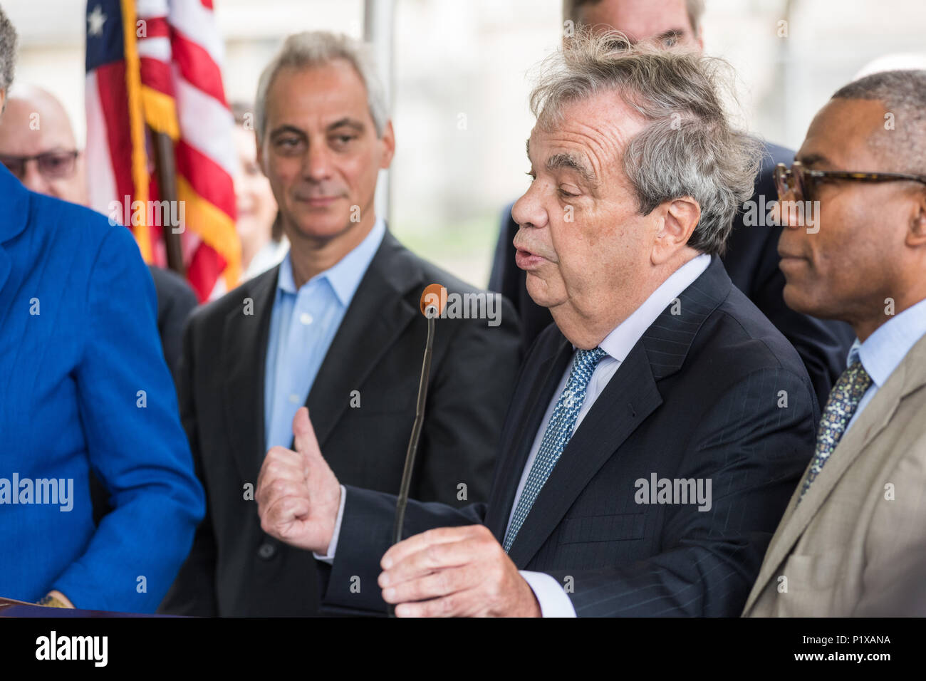 Relatore presso la cerimonia rivoluzionaria per la riqualificazione di Cook County Hospital Foto Stock