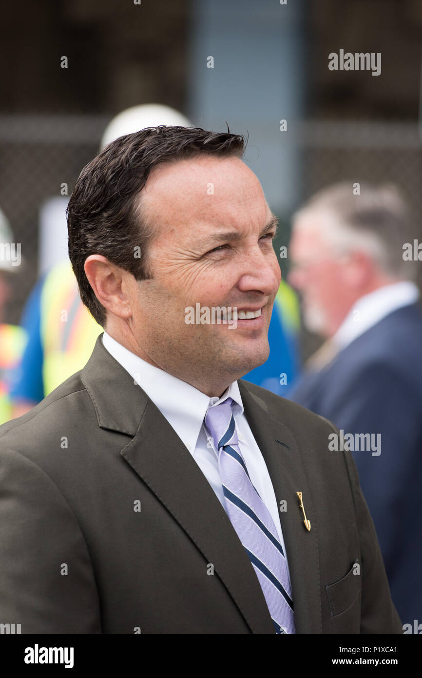 I partecipanti alla cerimonia rivoluzionaria per la riqualificazione di Cook County Hospital Foto Stock