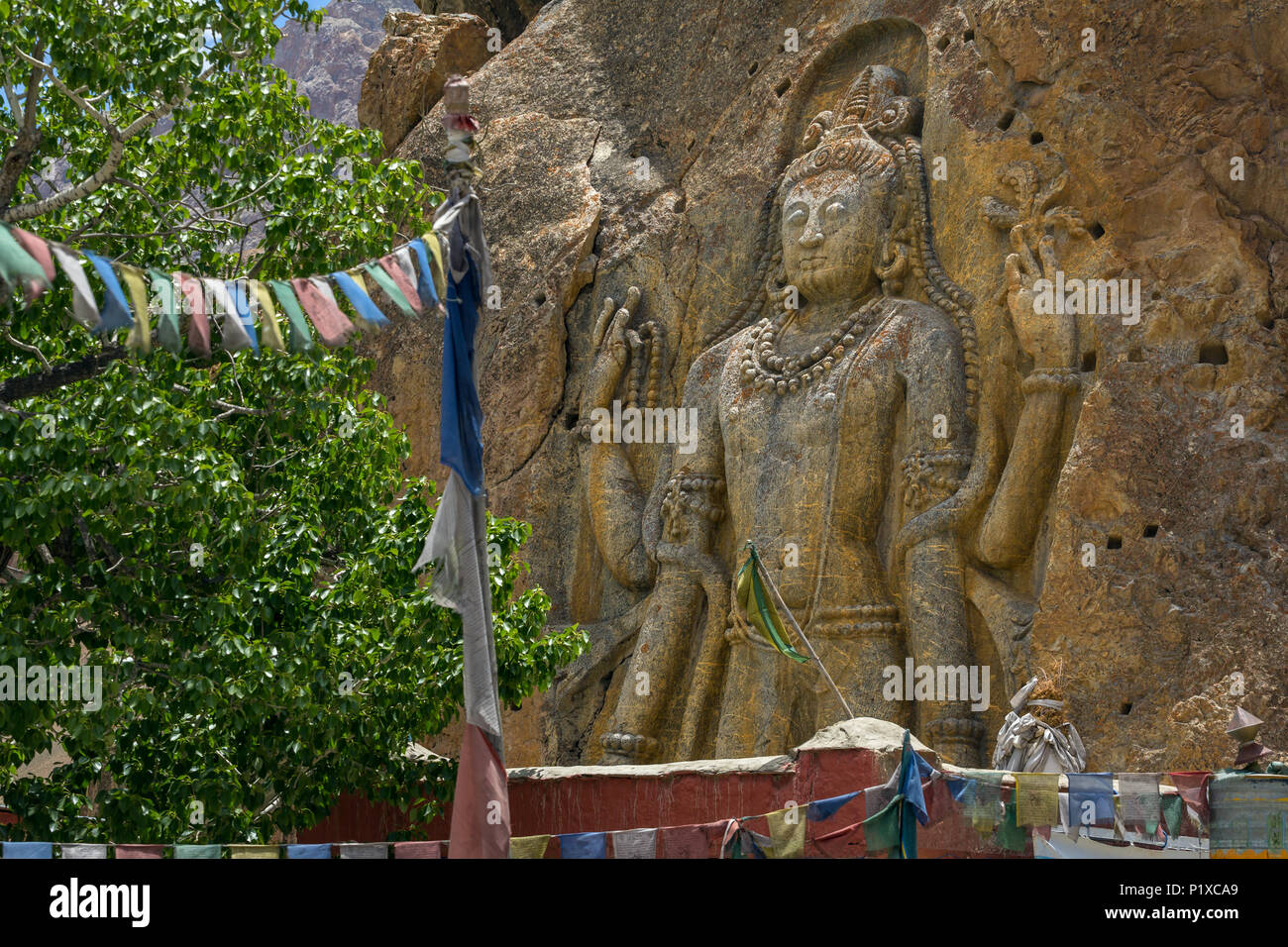 Futuro buddha o Buddha Maitreya ventottesimo al villaggio Mulbekh, Leh Ladakh, India Foto Stock