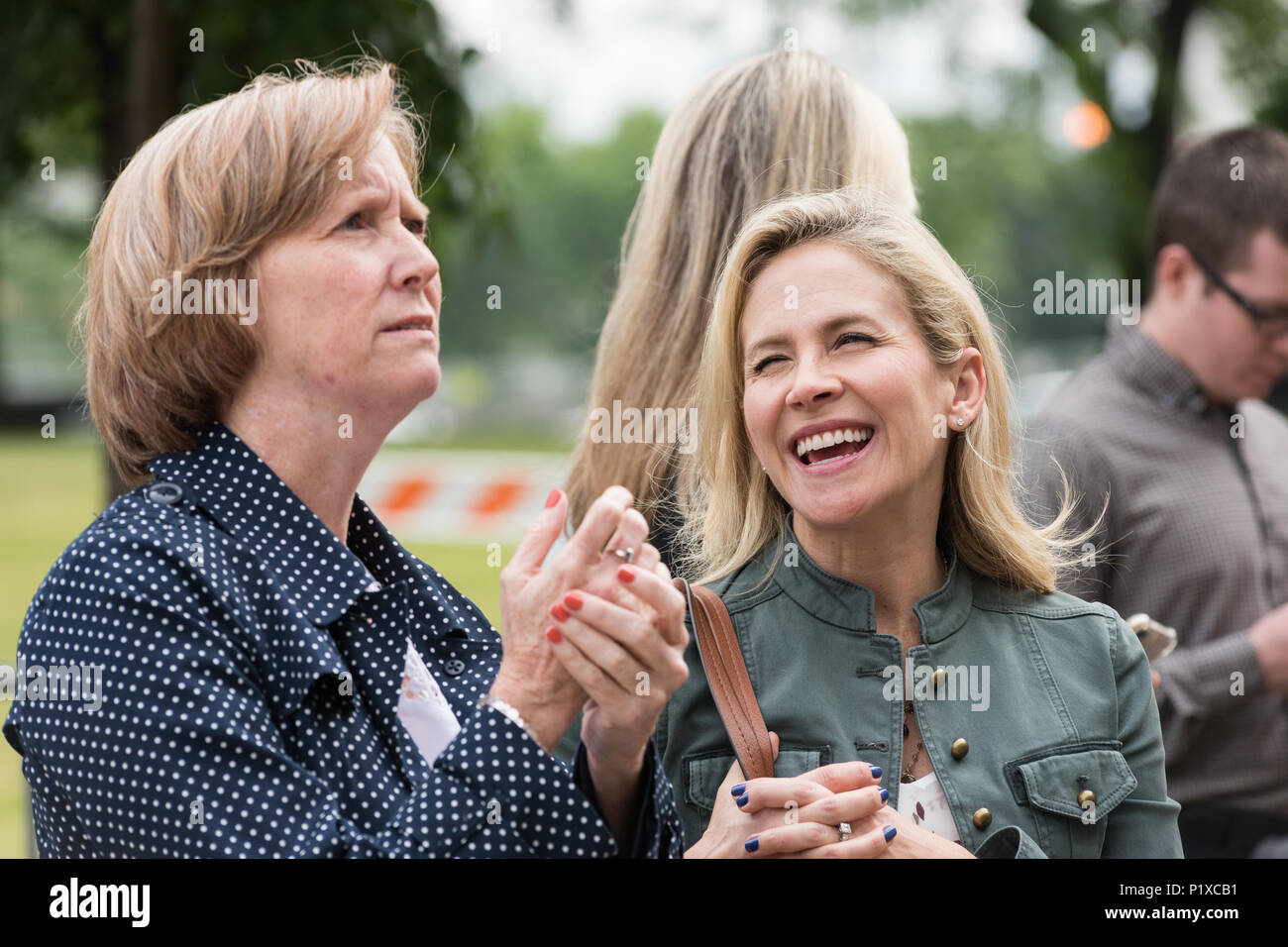 I partecipanti alla cerimonia rivoluzionaria per la riqualificazione di Cook County Hospital Foto Stock