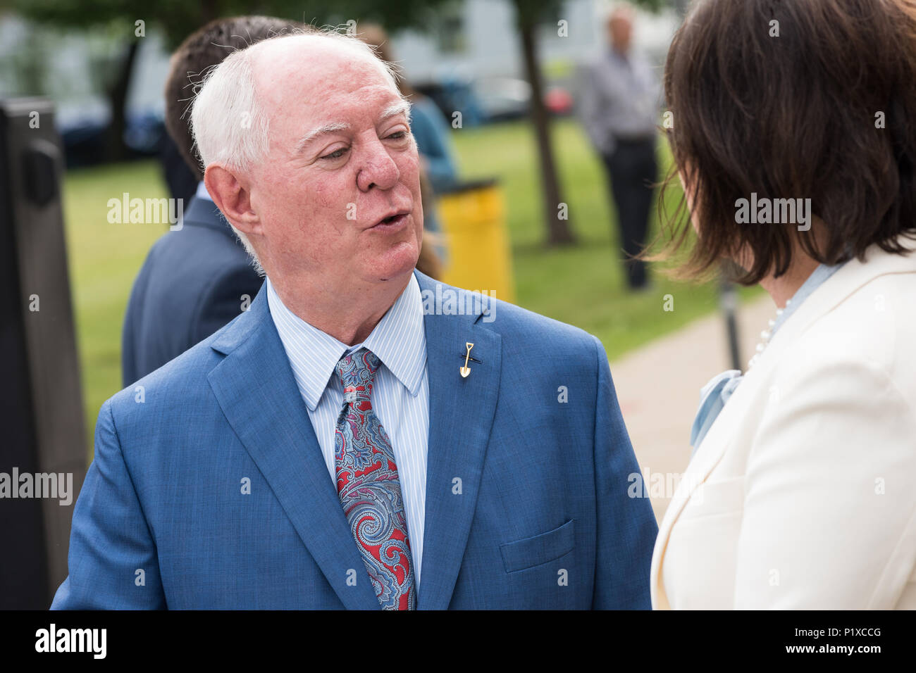 I partecipanti alla cerimonia rivoluzionaria per la riqualificazione di Cook County Hospital Foto Stock