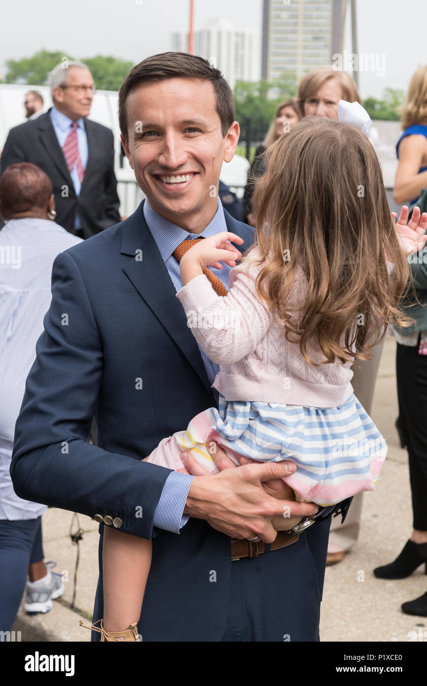 I partecipanti alla cerimonia rivoluzionaria per la riqualificazione di Cook County Hospital Foto Stock