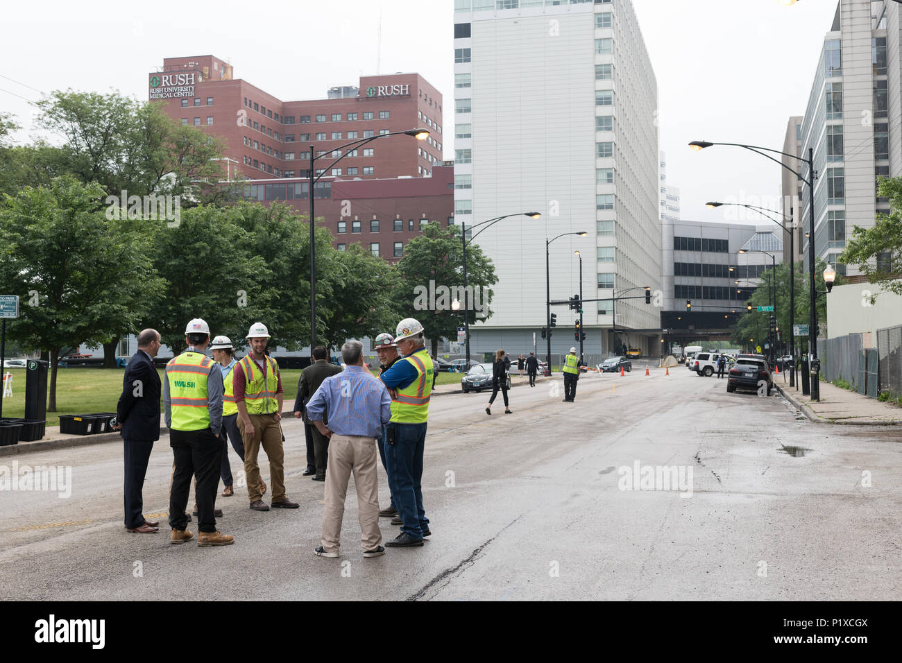 I partecipanti alla cerimonia rivoluzionaria per la riqualificazione di Cook County Hospital Foto Stock