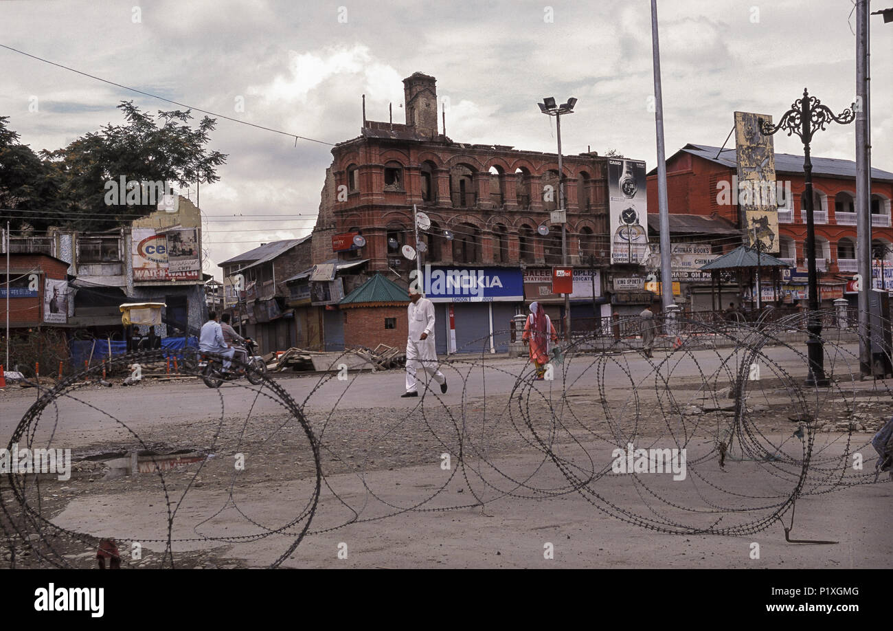 Srinagar, India, scene di strada durante il blocco di uscita Foto Stock