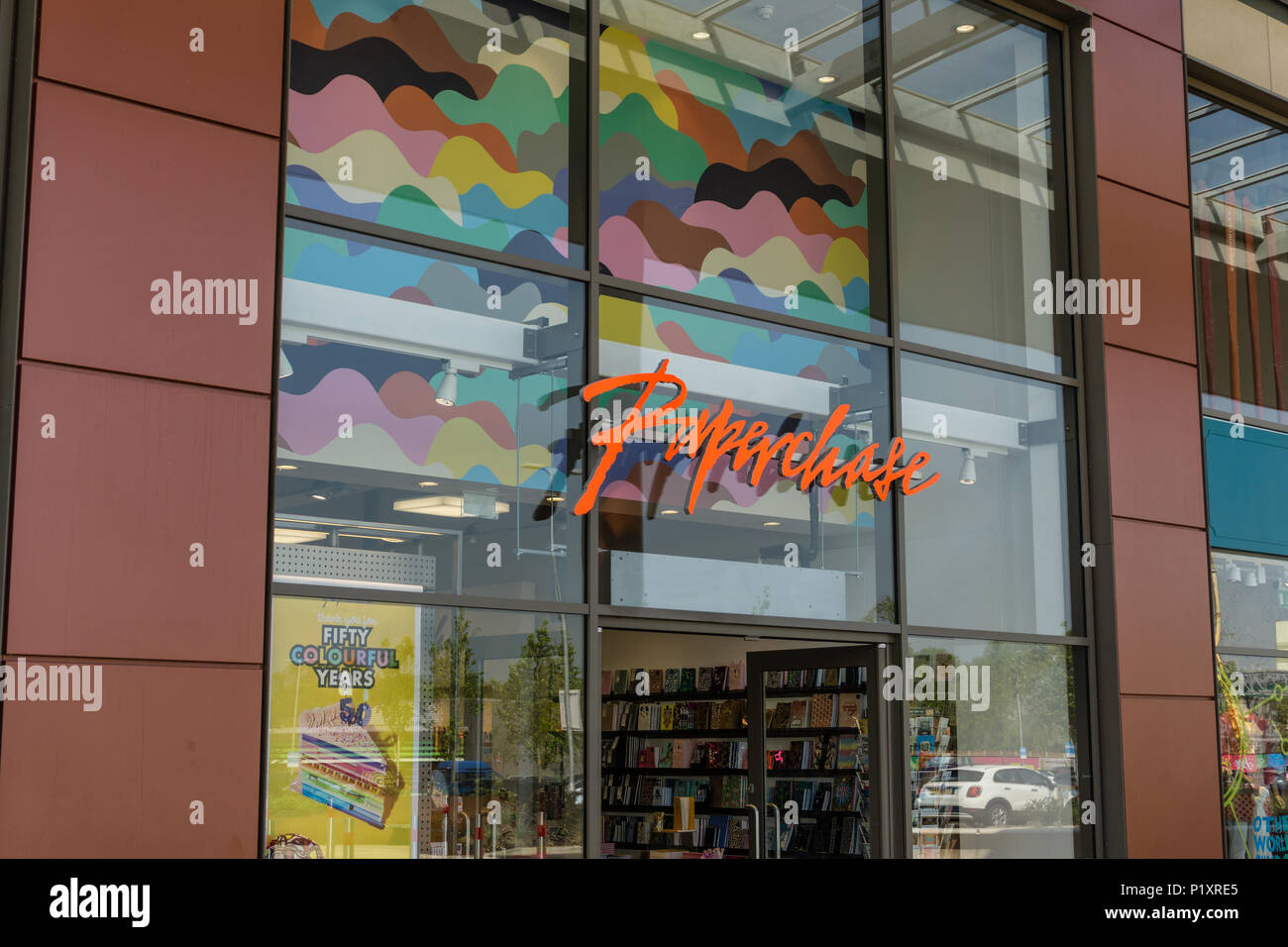 Facciata di un negozio Paperchase, una catena dettagliante specializzato in prodotti di cancelleria; Rushden laghi, Northamptonshire, Regno Unito Foto Stock
