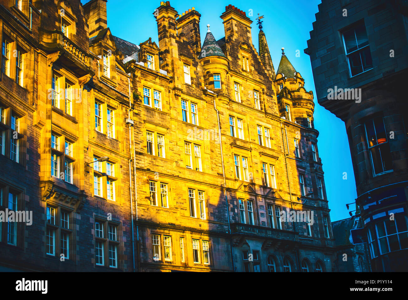 Architettura di Edimburgo Edinburgh stili architettonici tradizionali edifici scozzese Scozia concetto di viaggio Foto Stock