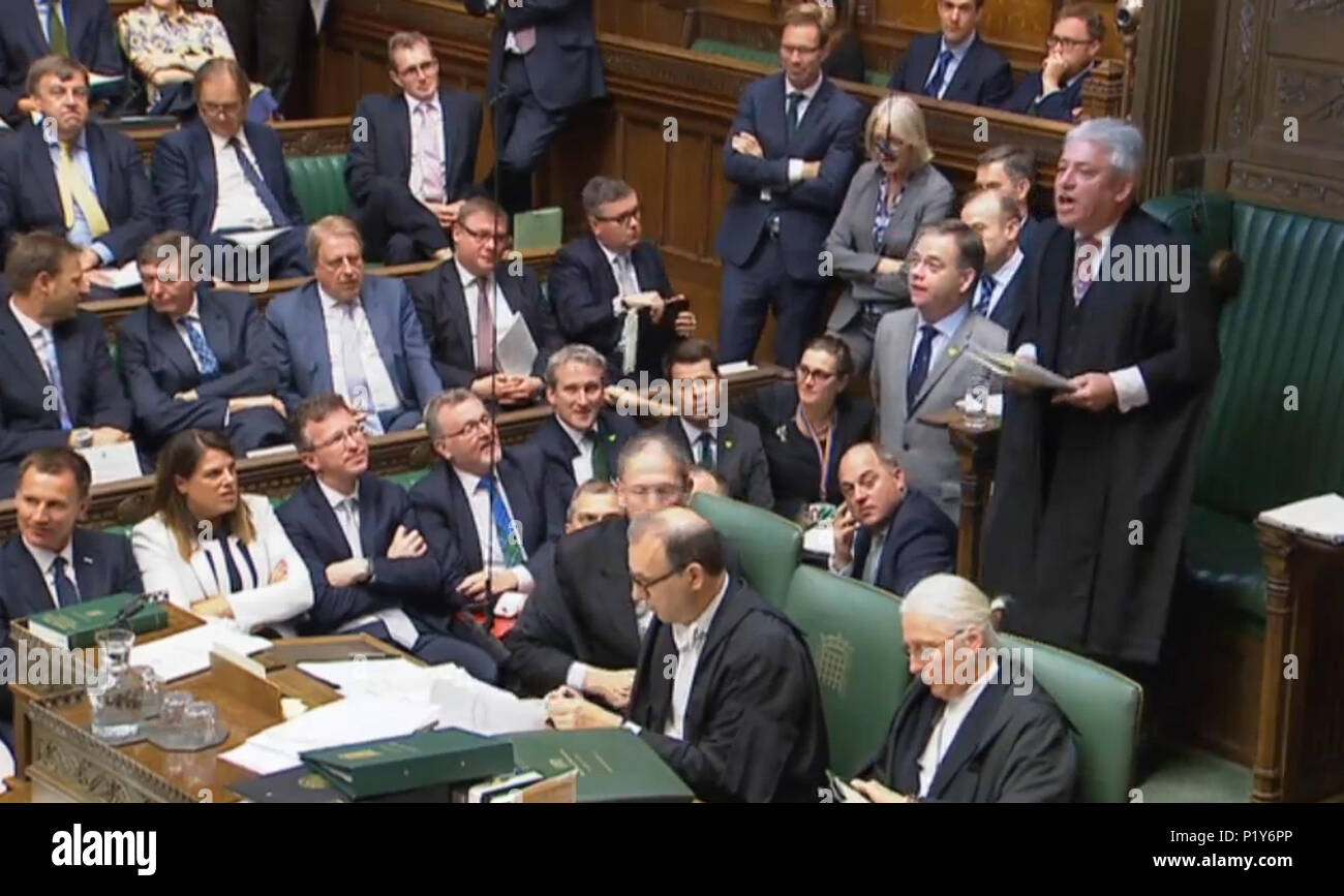 Altoparlante John Bercow parla durante il primo ministro di domande in House of Commons prima del SNP Westminster leader Ian Blackford è stato buttato fuori di Commons sedute per il resto della giornata dopo aver ripetutamente sfidando lui. Foto Stock