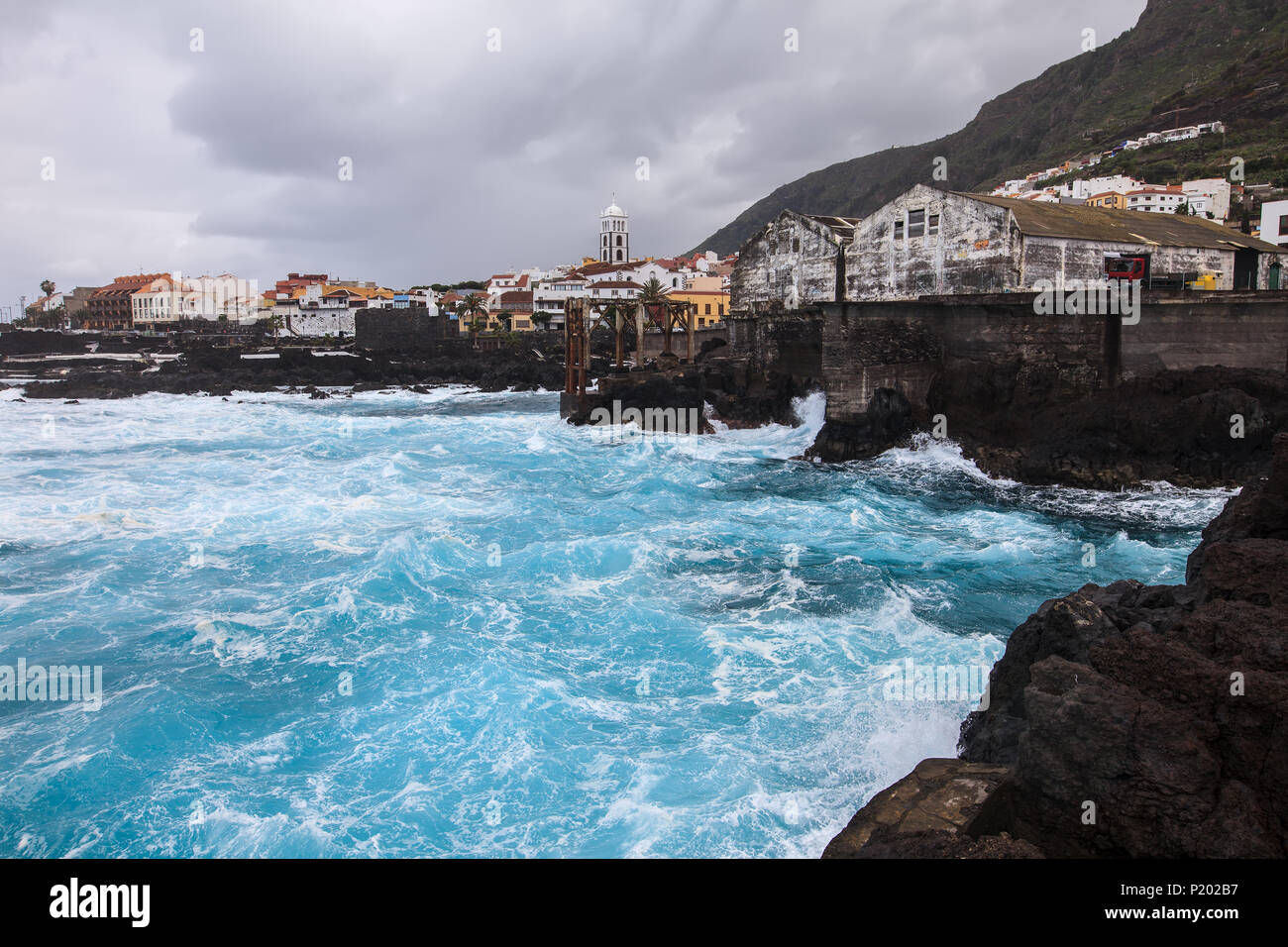 Scenic seascape di Garachico Tenerife, Isole Canarie, Spagna. Concetto di viaggio. Sullo sfondo della natura Foto Stock