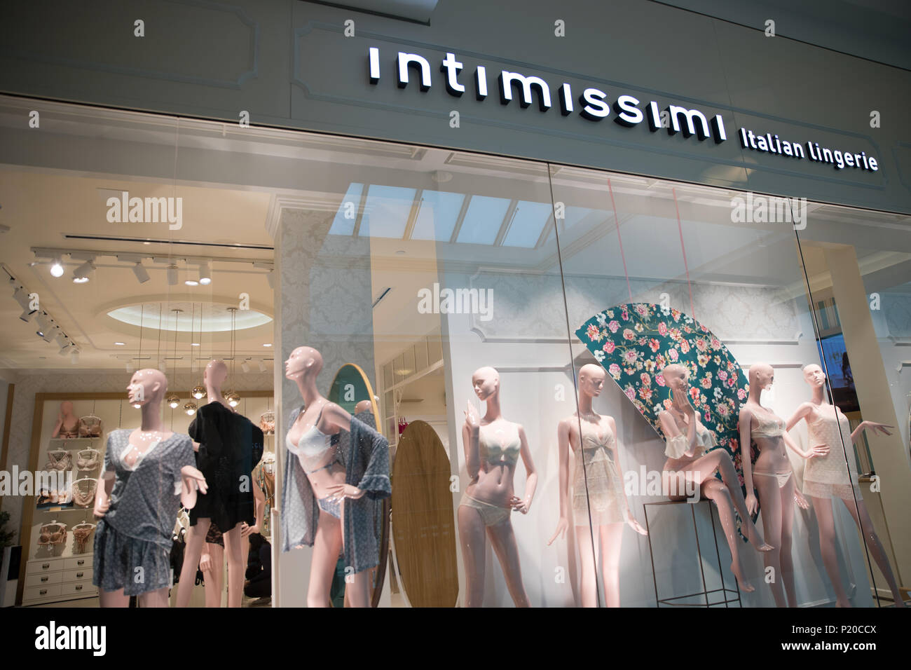 Philadelphia, Pennsylvania, 19 maggio 2018:Intimissimi store di  Philadelphia. Intimissimi è un italiano di abbigliamento etichetta, che è  specializzata in reggiseni, mutandine Foto stock - Alamy