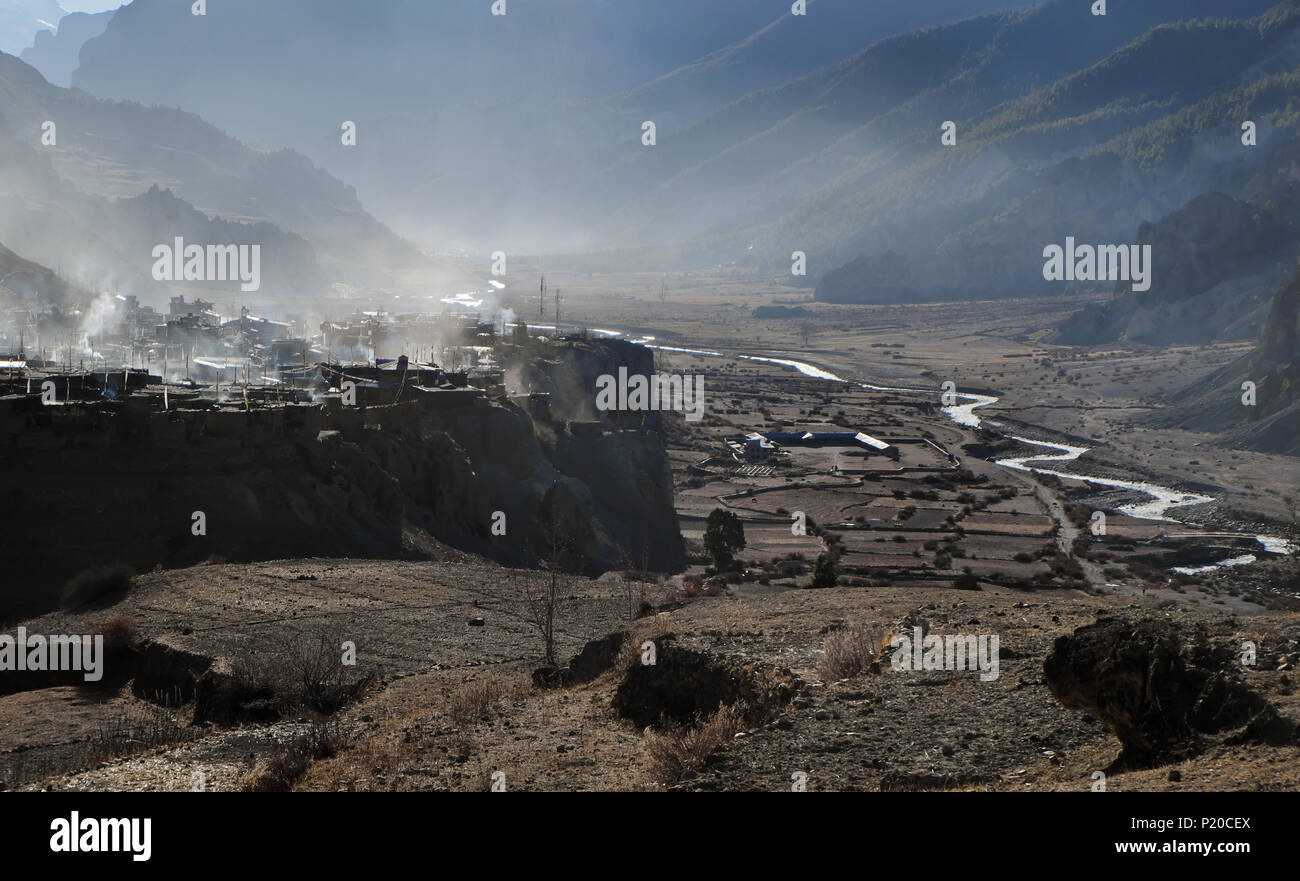 Alta montagna città Nepalese Manang Foto Stock