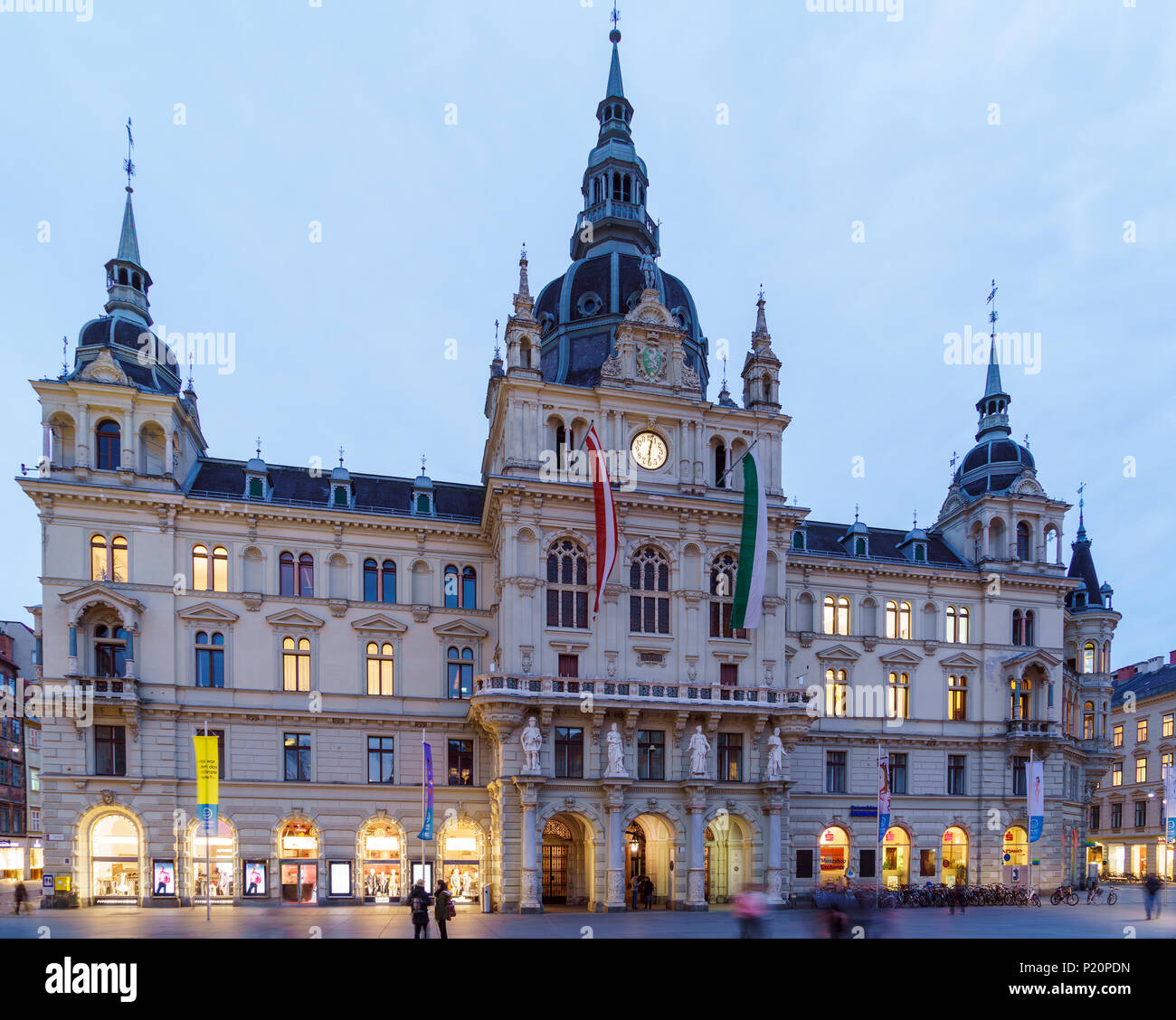 Graz, Austria - 23 Ottobre 2017: Rathaus o Municipio (19 c.) a Hauptplatz di notte Foto Stock