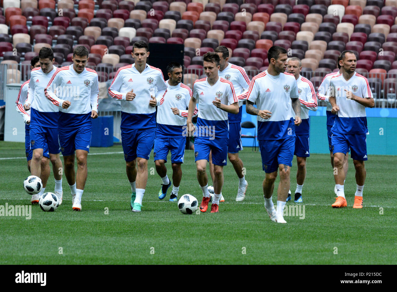 Mosca, Russia - 13 giugno 2018. La squadra nazionale della Russia in allenamento il giorno prima della partita di apertura della Coppa del Mondo FIFA 2018 Russia vs Arabia Saudita. Credito: Alizada Studios/Alamy Live News Foto Stock