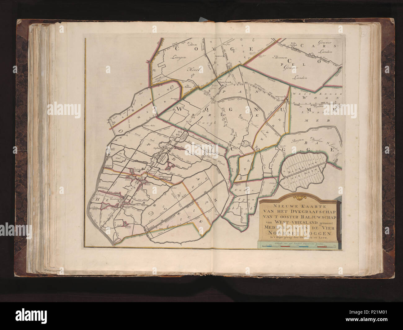 . Nieuwe kaarte van het dykgraafschap van 't ooster baljuwschap van West-Vriesland, genaamt Medenblick en de Vier Noorder Coggen / Pieter Straat inventore ; in 't di Capodistria porta gebragt Hendrik de Leth . Scala [C. 1:20.000]. 4 foglio di mappa di West Frisia. [1732]. Pieter Straat (1716-1747 fl.), Hendrik de Leth (1703-1766) XUBAKZL12A5 060, 3/23/12, 1:46 PM, 8C, 7992x10656 (0+0), 100%%%%, Juni 2011 PPRO, 1/120 s, R55.1, G22.4, B20.2 188 Mappa - Collezioni Speciali Università di Amsterdam - OTM- HB-KZL I 2 A 5 (60) Foto Stock