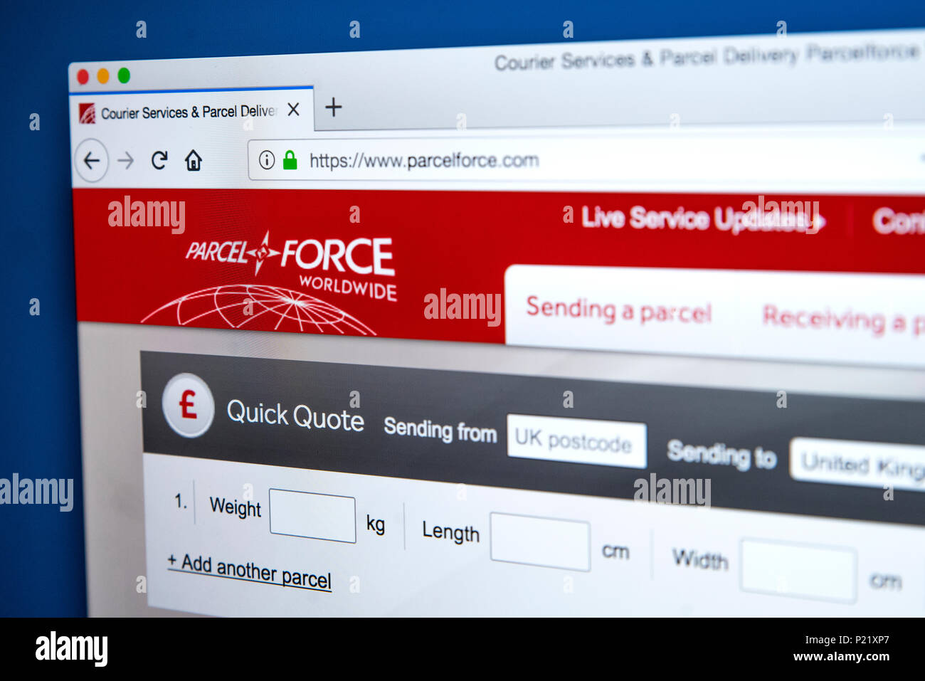 LONDON, Regno Unito - 10 FEBBRAIO 2018: la homepage del sito ufficiale di Parcelforce Worldwide - il corriere e il servizio di logistica nel Regno Unito, sul decimo Foto Stock