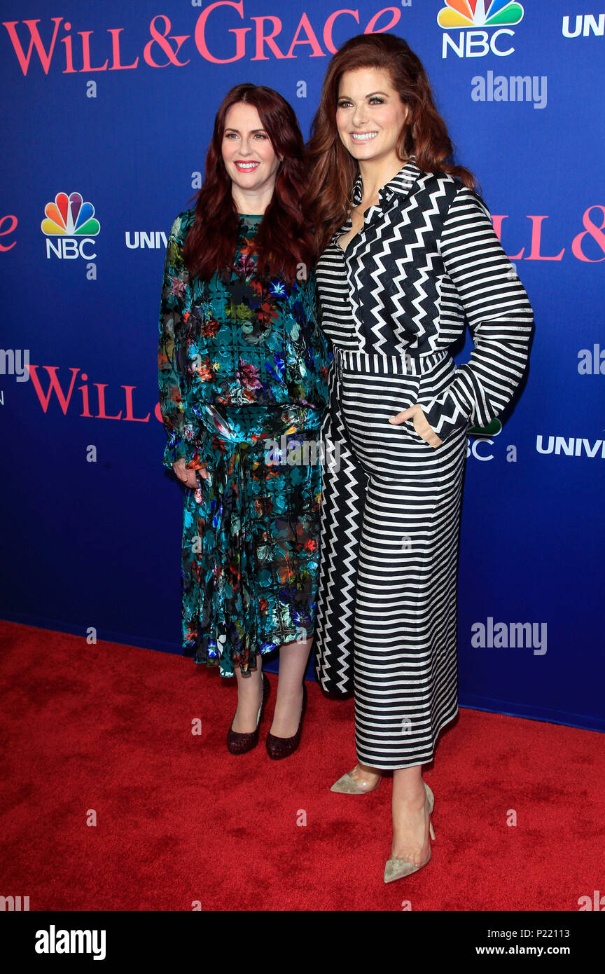 Megan Mullally e Debra Messing frequentando il NBC's 'Will & Grace' FYC evento all'Armonia teatro d'Oro il 9 giugno 2018 a Los Angeles, California. Foto Stock