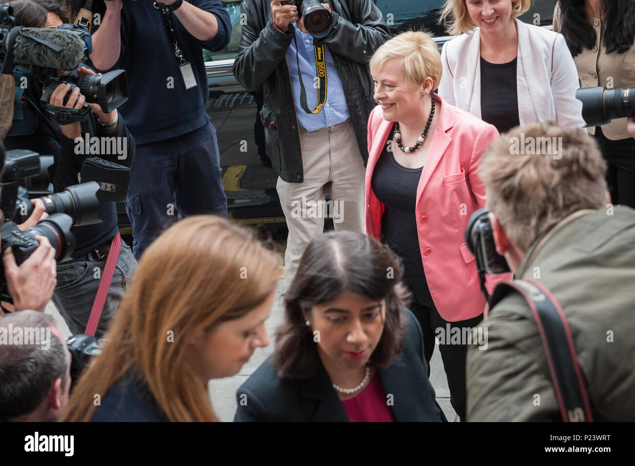 Londra IET, 2 Savoy Place, London, WC2R 0BL. 11 luglio 2016. Angela Eagle lancia ufficialmente la sua offerta per diventare il partito laburista è di nuovo leader. Foto Foto Stock