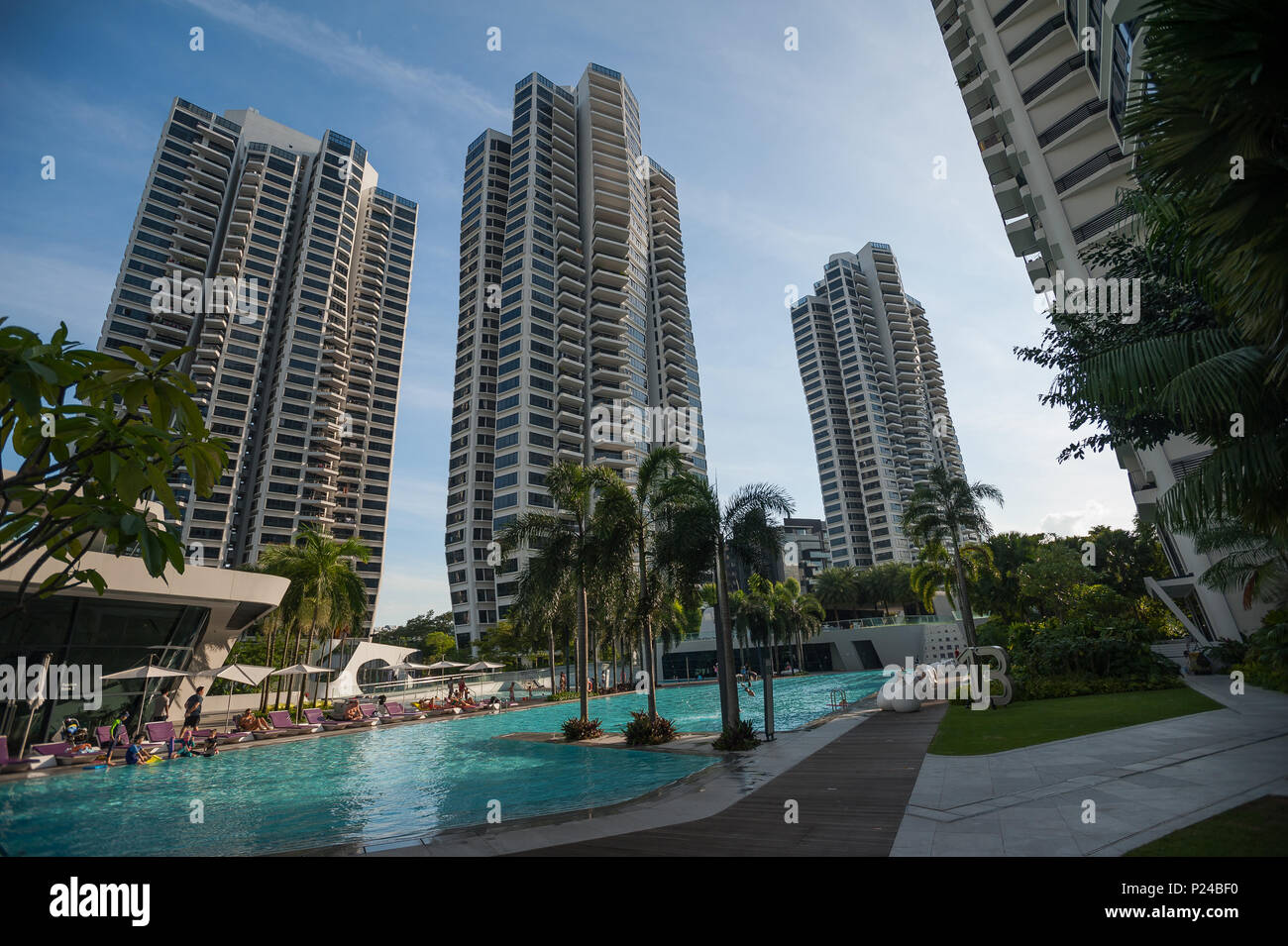 Singapore, Singapore, D'Leedon complesso residenziale con piscina Foto Stock
