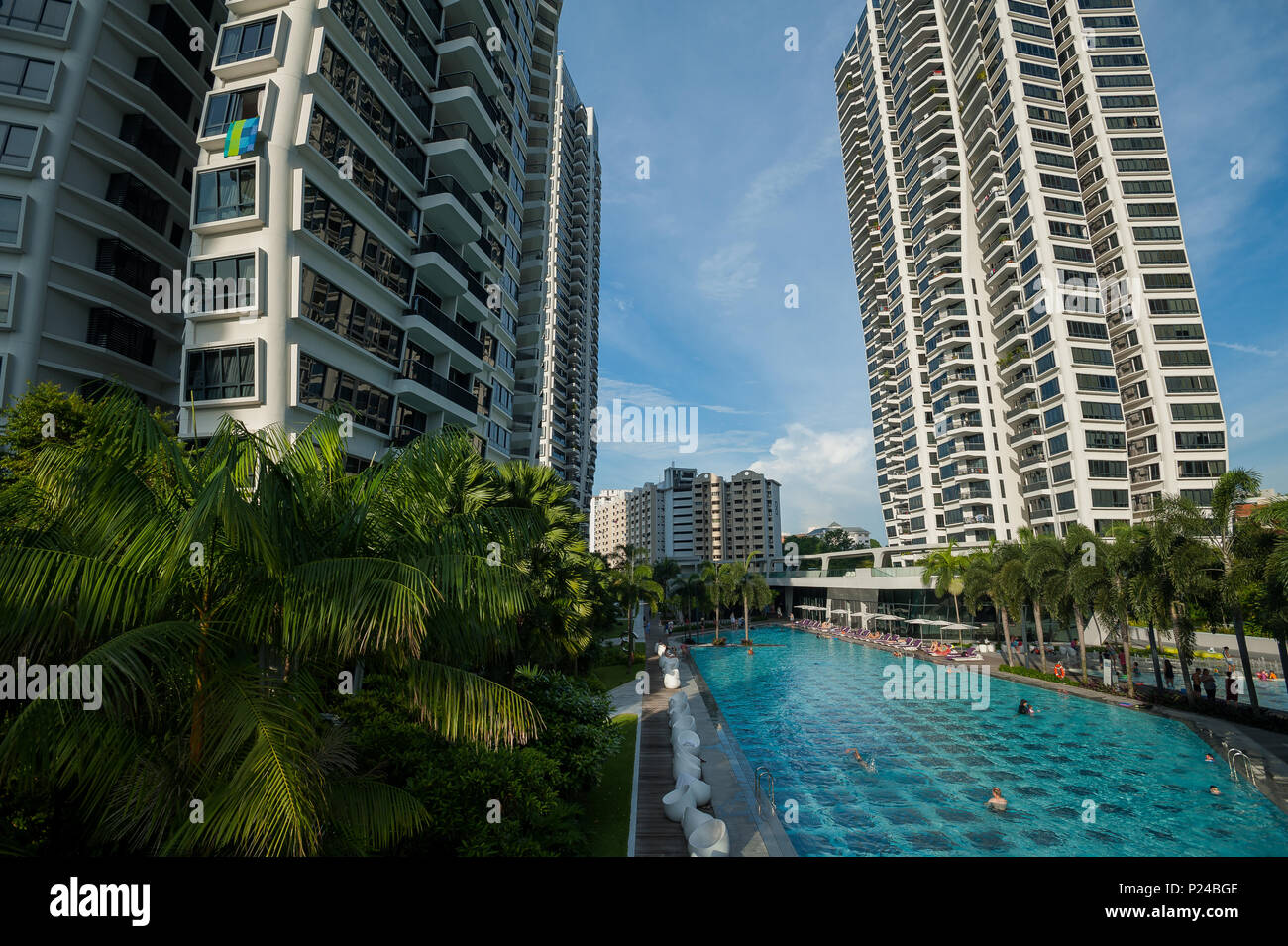 Singapore, Singapore, D'Leedon complesso residenziale con piscina Foto Stock