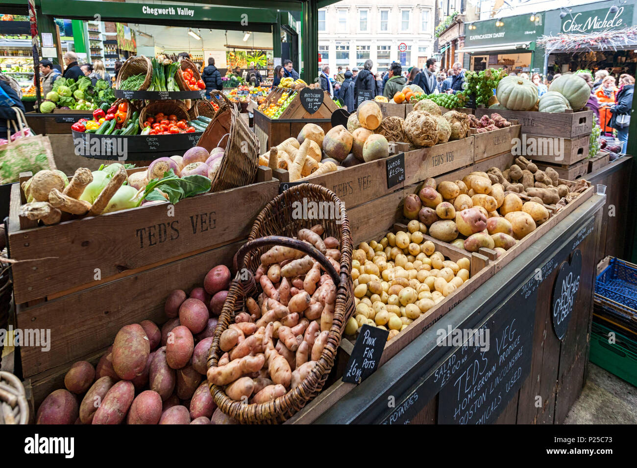 Supporto vegetale al Mercato di Borough, Londra, Gran Bretagna, Regno Unito Foto Stock