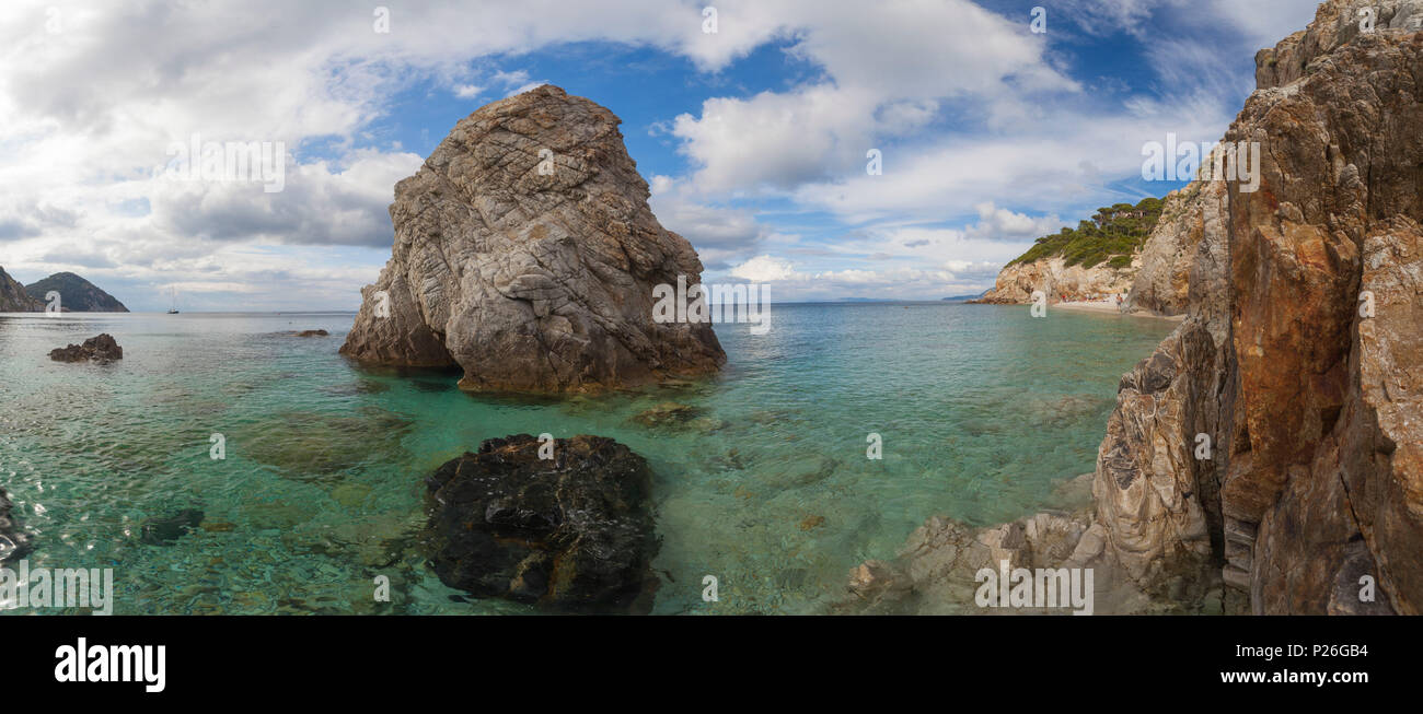 Il mare turchese, Sant'Andrea Beach, Marciana, Isola d'Elba, Provincia di Livorno, Toscana, Italia Foto Stock
