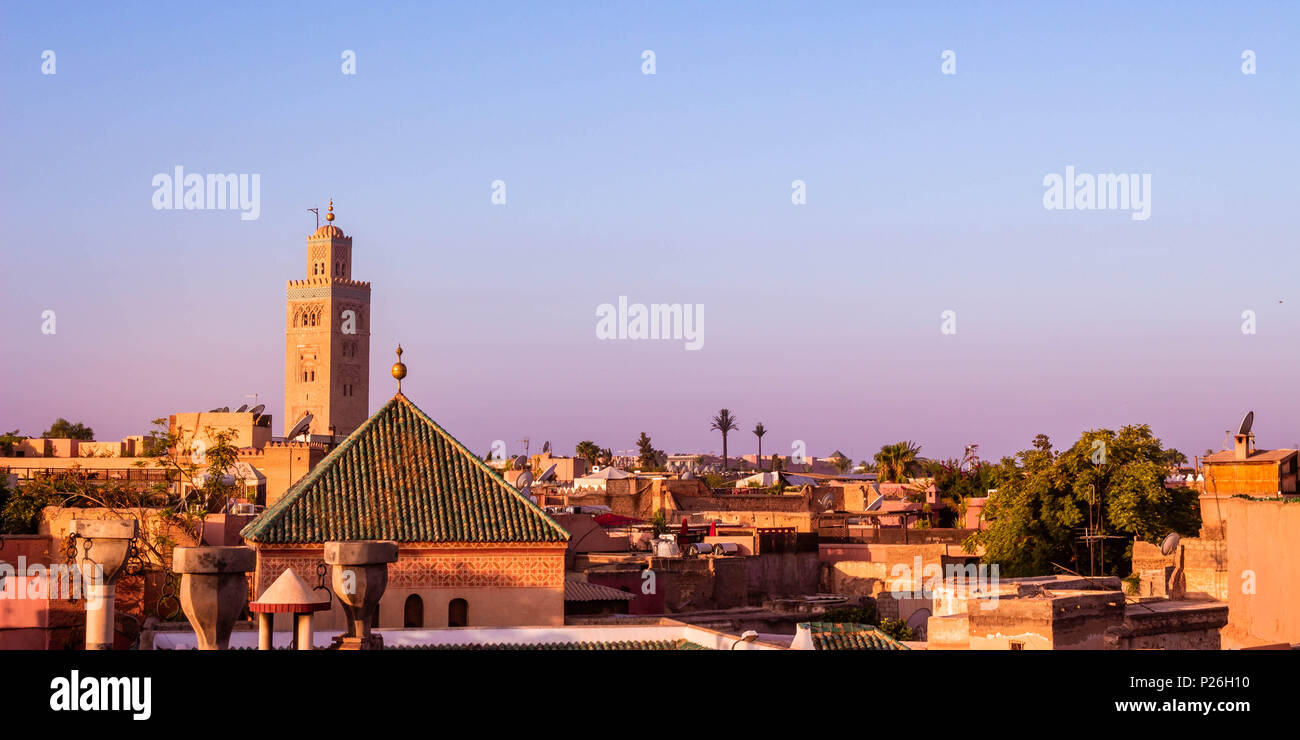 Marrakech città vecchia panoramico sui tetti (Marocco) Foto Stock