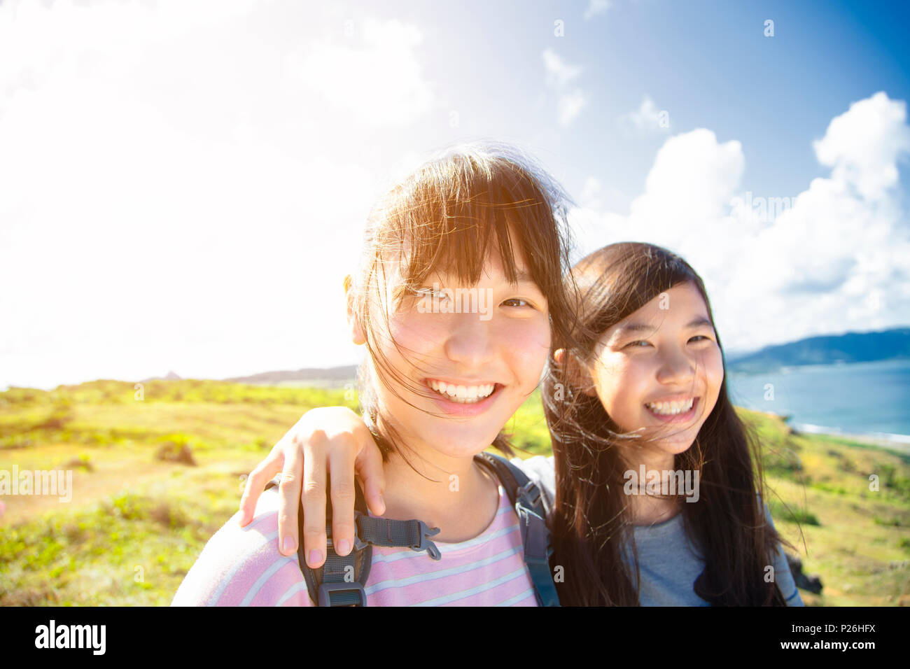 Adolescente ragazze divertirsi con le vacanze estive Foto Stock