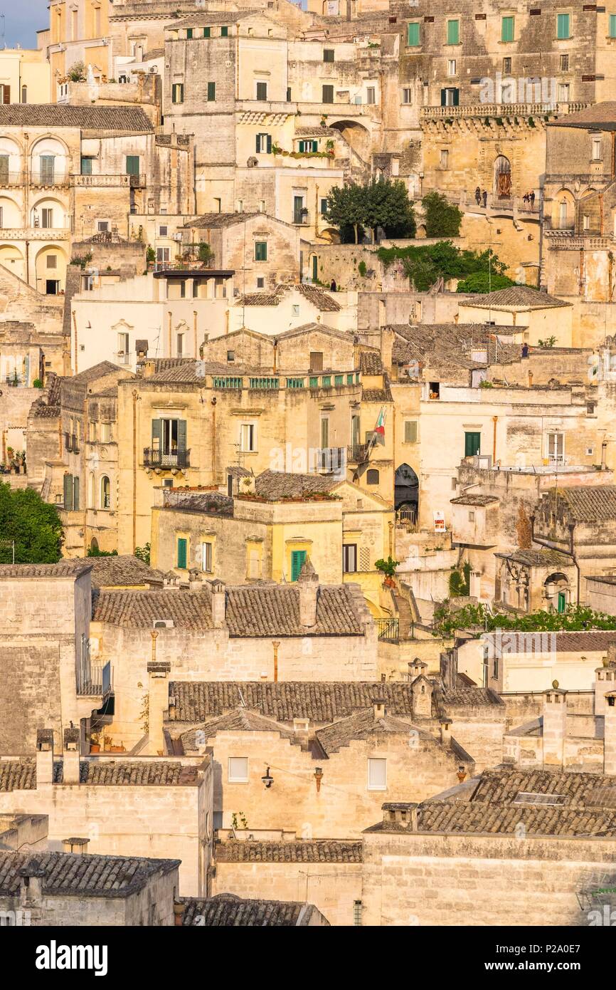 In Italia, Basilicata, Matera, Capitale Europea della Cultura nel 2019, il suo habitat troglodita o Sassi di Matera e le sue chiese rupestri sono elencati come patrimonio mondiale dall' UNESCO, Sasso Barisano Foto Stock