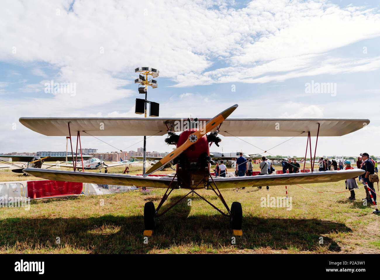 Madrid, Spagna - 3 Giugno 2018: consolidamento di flotta 10 dal 1930 durante air show della storica collezione aerei a Cuatro Vientos airport Foto Stock