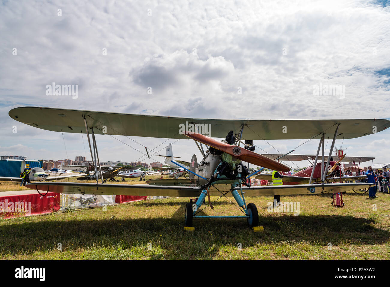 Madrid, Spagna - 3 Giugno 2018: Polikarpov Po 2 dal 1928 Aerei russi durante air show della storica collezione aerei a Cuatro Vientos airport Foto Stock