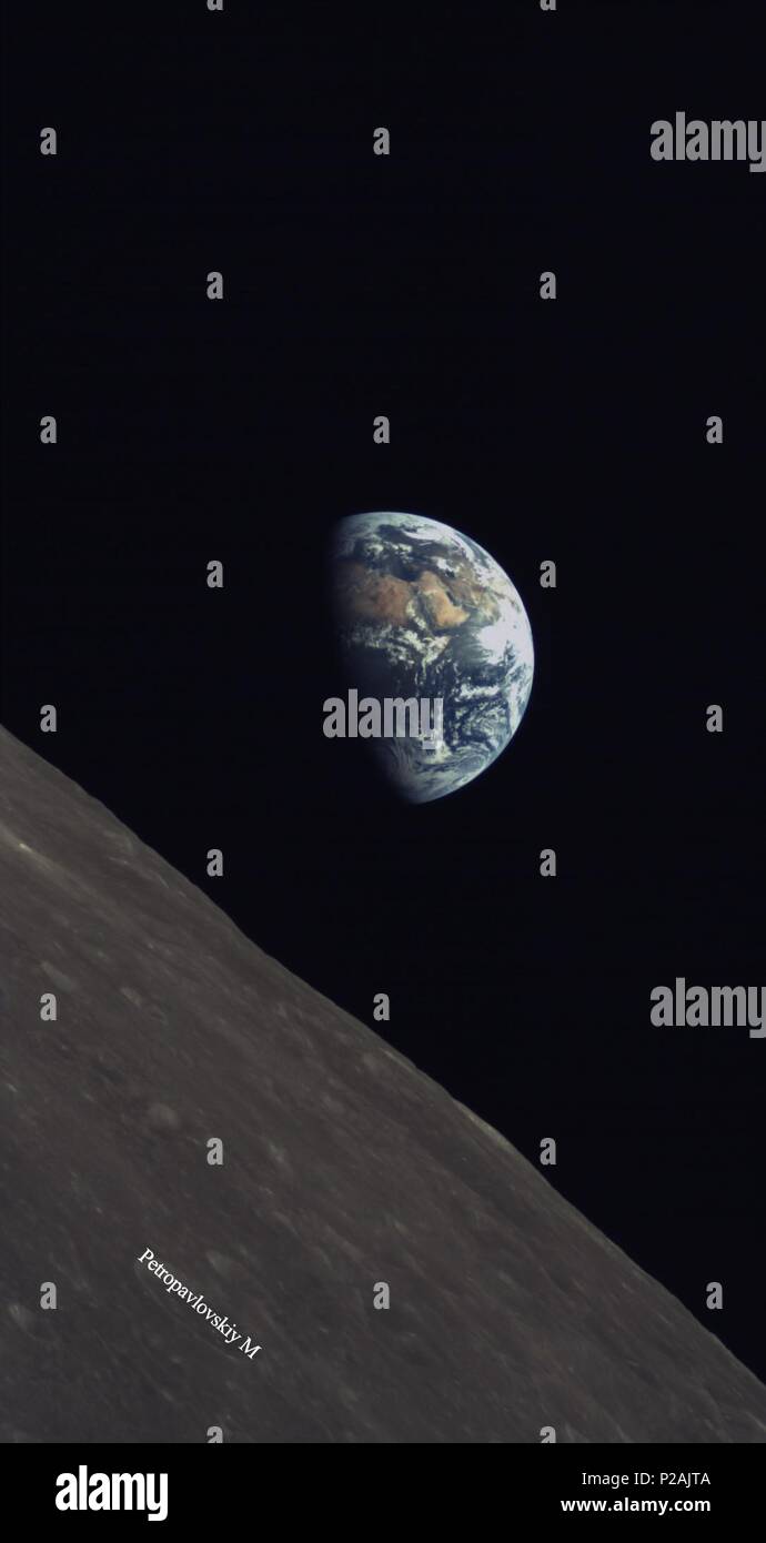 (180614) -- Pechino, 14 giugno 2018 (Xinhua) -- Un rilasciato la foto mostra parte della luna con la terra come sfondo. La Cina e l'Arabia Saudita a giugno 14, 2018 congiuntamente svelata tre lunar immagini acquisite attraverso la cooperazione sul relè missione satellitare per Chang'e-4 sonda lunare. Una videocamera ottica, sviluppato da King Abdulaziz City per la scienza e la tecnologia di Arabia Saudita, è stato installato su un micro satellite, denominato Longjiang-2. Il micro satellite in orbita attorno alla Luna. La telecamera, che ha cominciato a lavorare il 28 maggio ha condotto le osservazioni della Luna e ha acquisito una serie di CLE Foto Stock