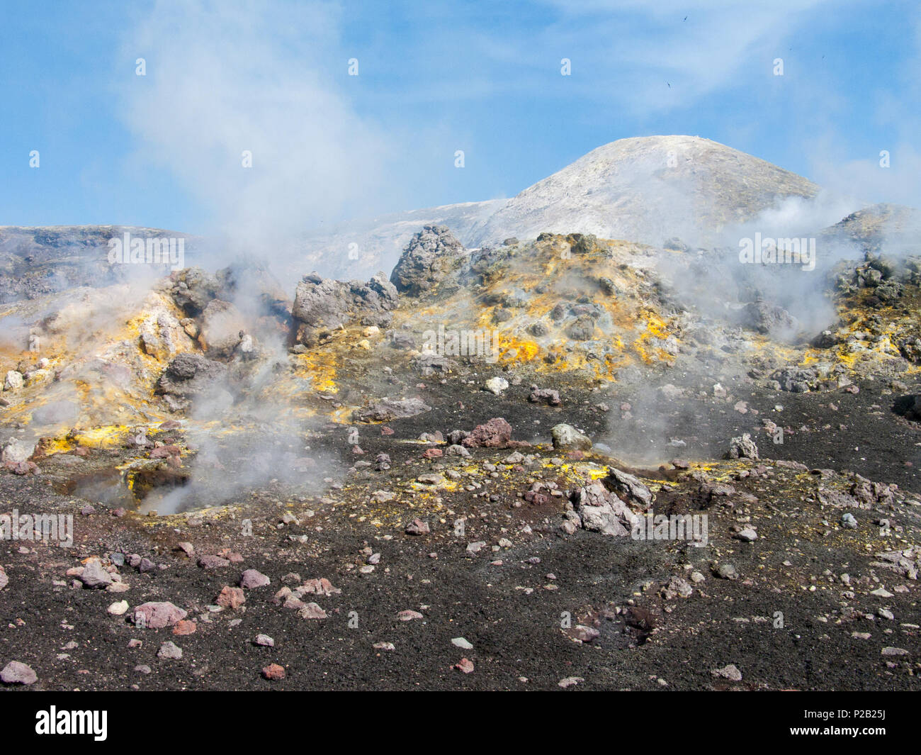 I crateri dell'Etna, coloratissimi campi vulcanica nel monte Etna Foto Stock