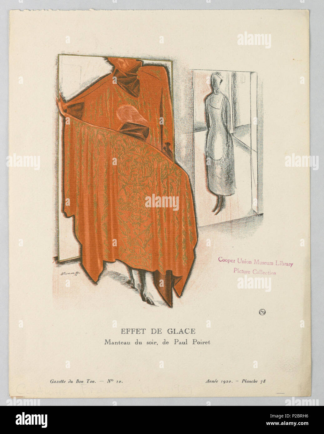 . Inglese: Stampa (Francia), 1920 . Inglese: la didascalia recita: Effet de glace / Manteau du soir, de Paul Poiret. Centro, tre figure stand, uno un riflesso in un grande pannello di vetro. La donna sul supporto sinistro appoggiato nuovamente a grande foglio di vetro indossando un fancifully drapped orange sera rivestire con dettagli filigrana e piena di collare. La figura a destra si erge ombreggiata in un portale che indossa un abito da casa e grembiule. . 1920 261 Stampa (Francia), 1920 (CH) 18614945 Foto Stock