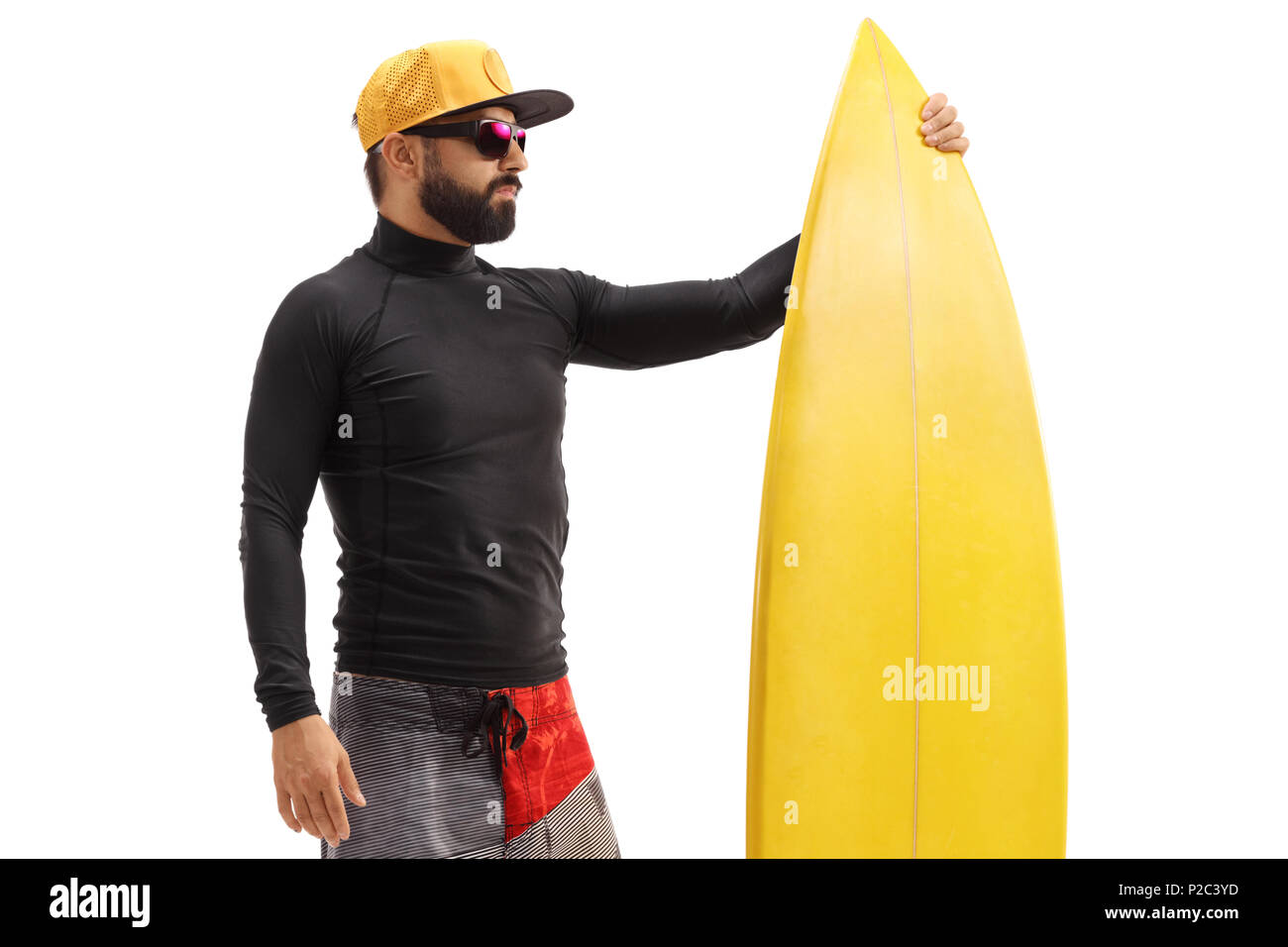 Surfer tenendo una tavola da surf isolati su sfondo bianco Foto Stock