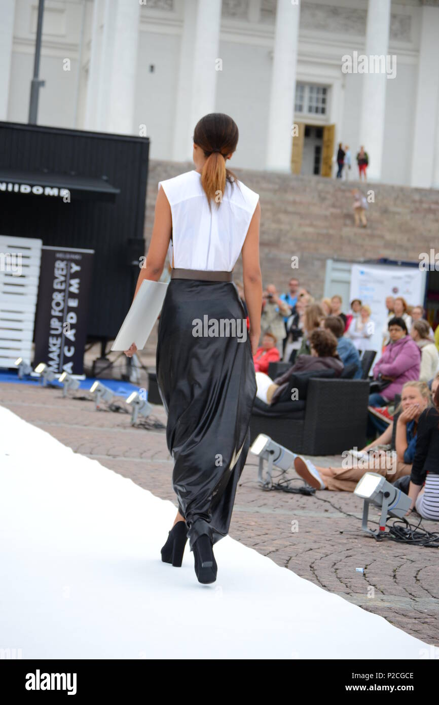 Fashion Show a Piazza del Senato a Helsinki Foto Stock