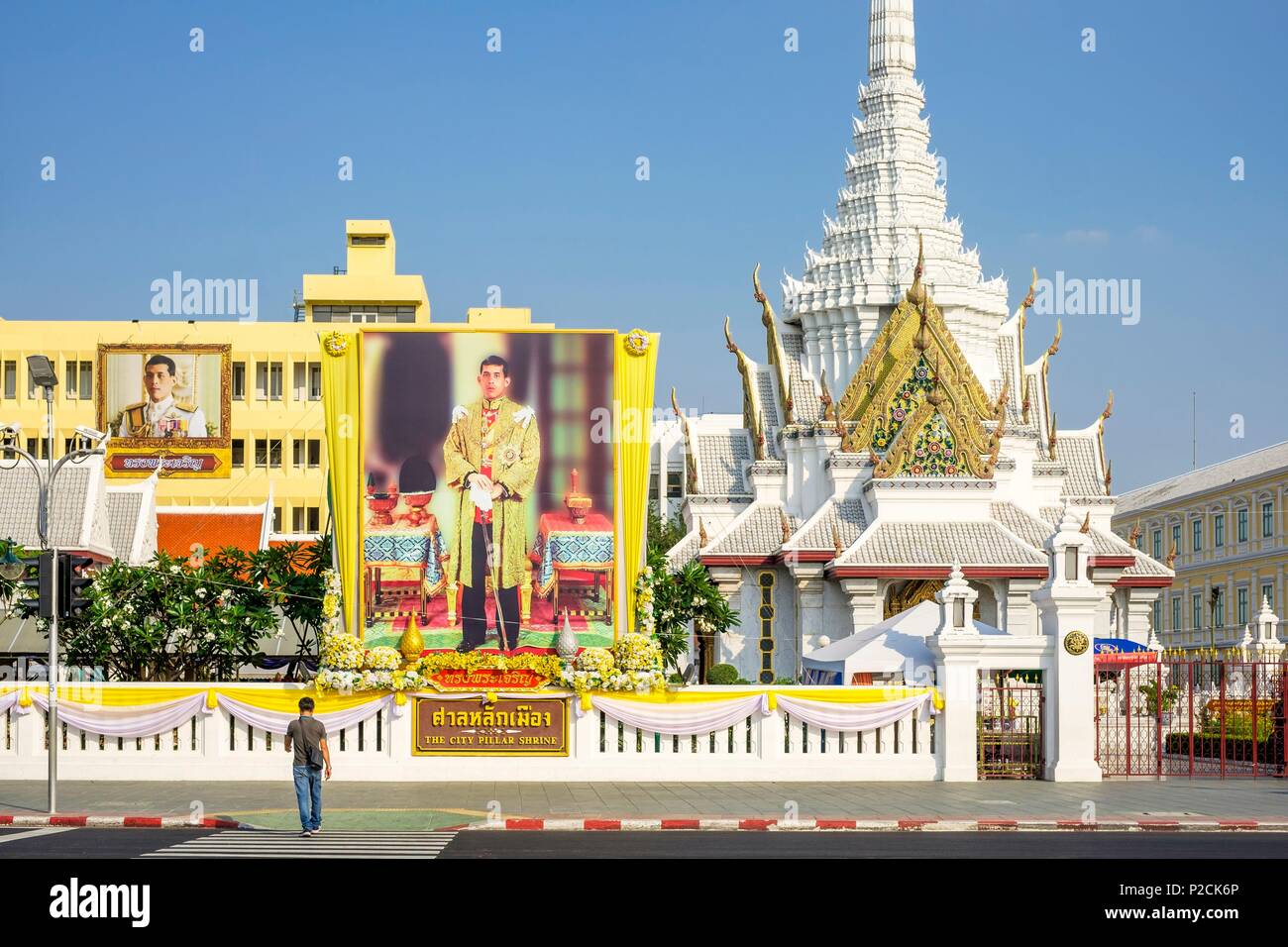 Thailandia, Bangkok Phra Nakhon district, il pilastro della città santuario (Lak Muang) sollevata nel 1782 quando il Re Rama I stabilito Bangkok come capitale della Thailandia Foto Stock