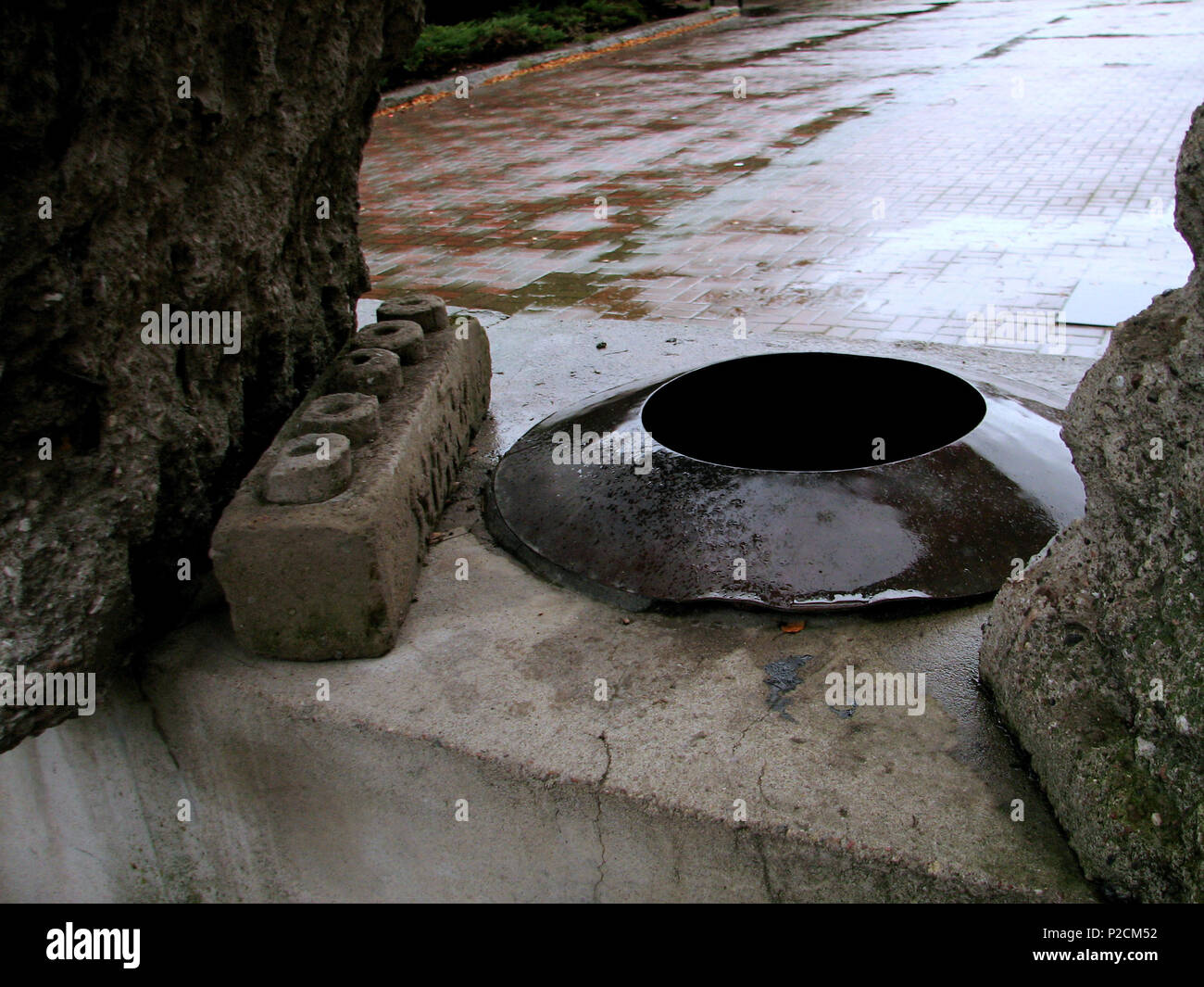 35 Un monumento alle vittime di massacri durante il polacco 1970 proteste in Elbląg - 4 Foto Stock