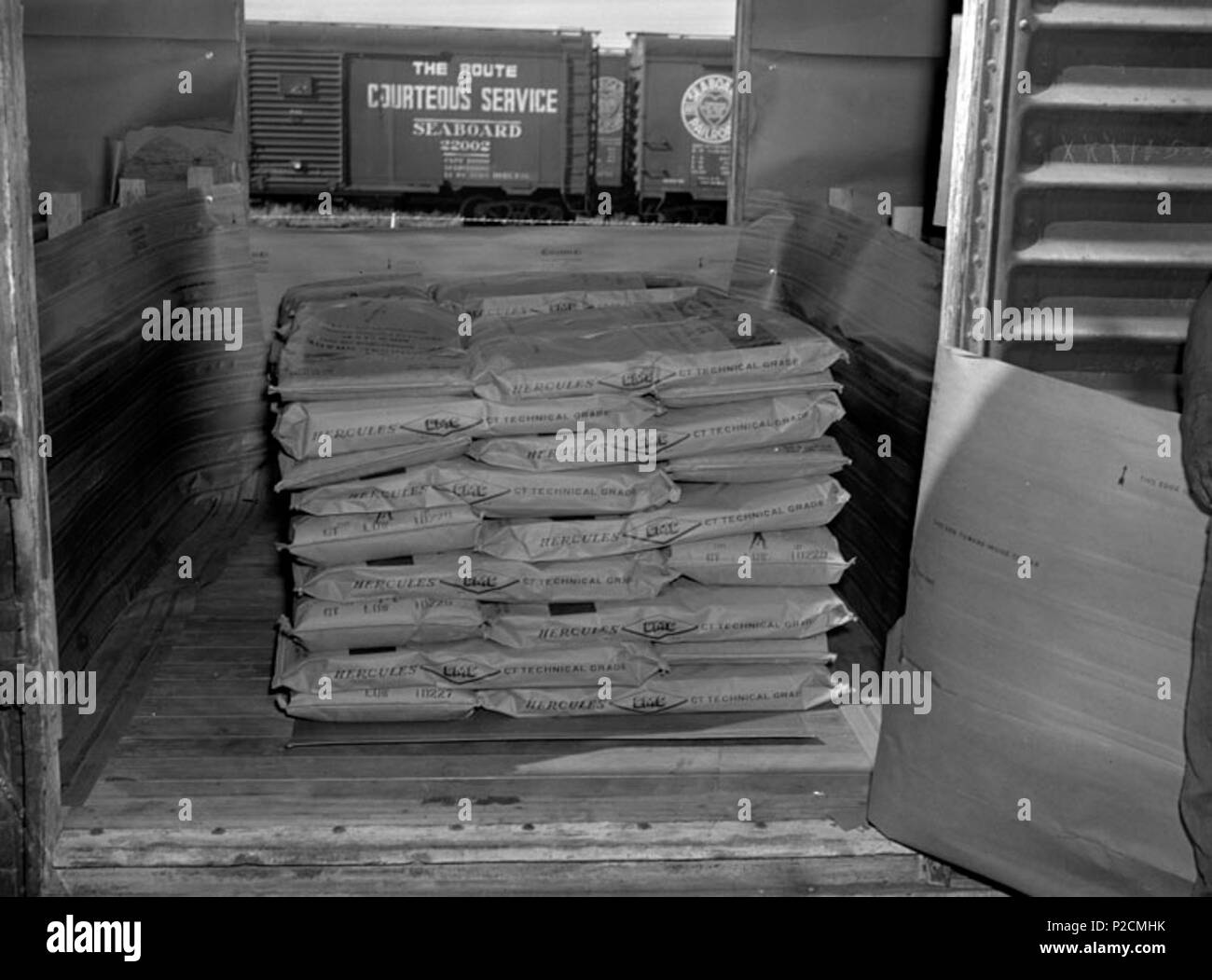 . Titolo: Boxcars per CMC data: 1957 Ott. identificativo: Hopewell UMWA 1099RACCOLTA E FORMATO: 1 negativo, pellicola di sicurezza diritti Info: No restrizioni note di pubblicazione. Repository: libreria di Virginia, stampe e fotografie, 800 E. ampia San, Richmond, VA, 23219, USA, <a href='http://digitool1.lva.lib.va.us:8881/R' rel="nofollow">digitool1.lva.lib.va.us:8881/R</a> Français : i carri de la 'Seabord linea aria' gli incaricati de produits chimiques, octobre 1950 . 22 agosto 2011, 11:56:57. La Biblioteca della Virginia 8 Boxcars per CMC Foto Stock