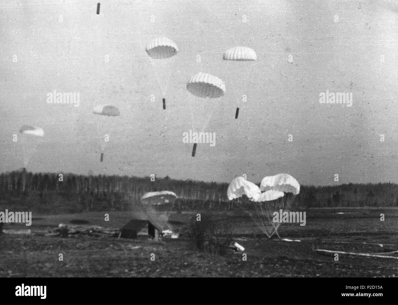 39 Padala z zavezniško vojaško pomočjo (2) Foto Stock