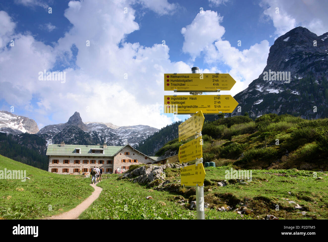 Kaerlinger rifugio al lago Funtensee oltre il lago Koenigssee, Berchtesgaden, Alta Baviera, Baviera, Germania Foto Stock