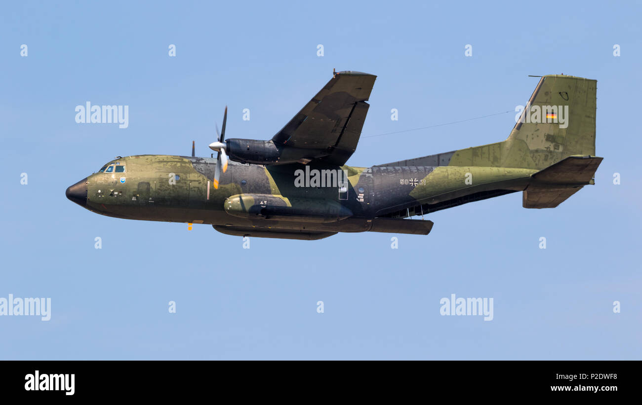 WUNSTORF, Germania - 9 giugno 2018: Tedesco Air Force (Luftwaffe) Transall C-160 militari da trasporto aereo in volo. Foto Stock