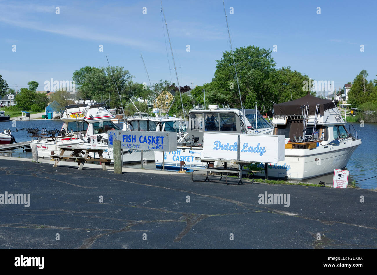 Il lago Michigan charter barche da pesca ormeggiate a due fiumi, Wisconsin Foto Stock