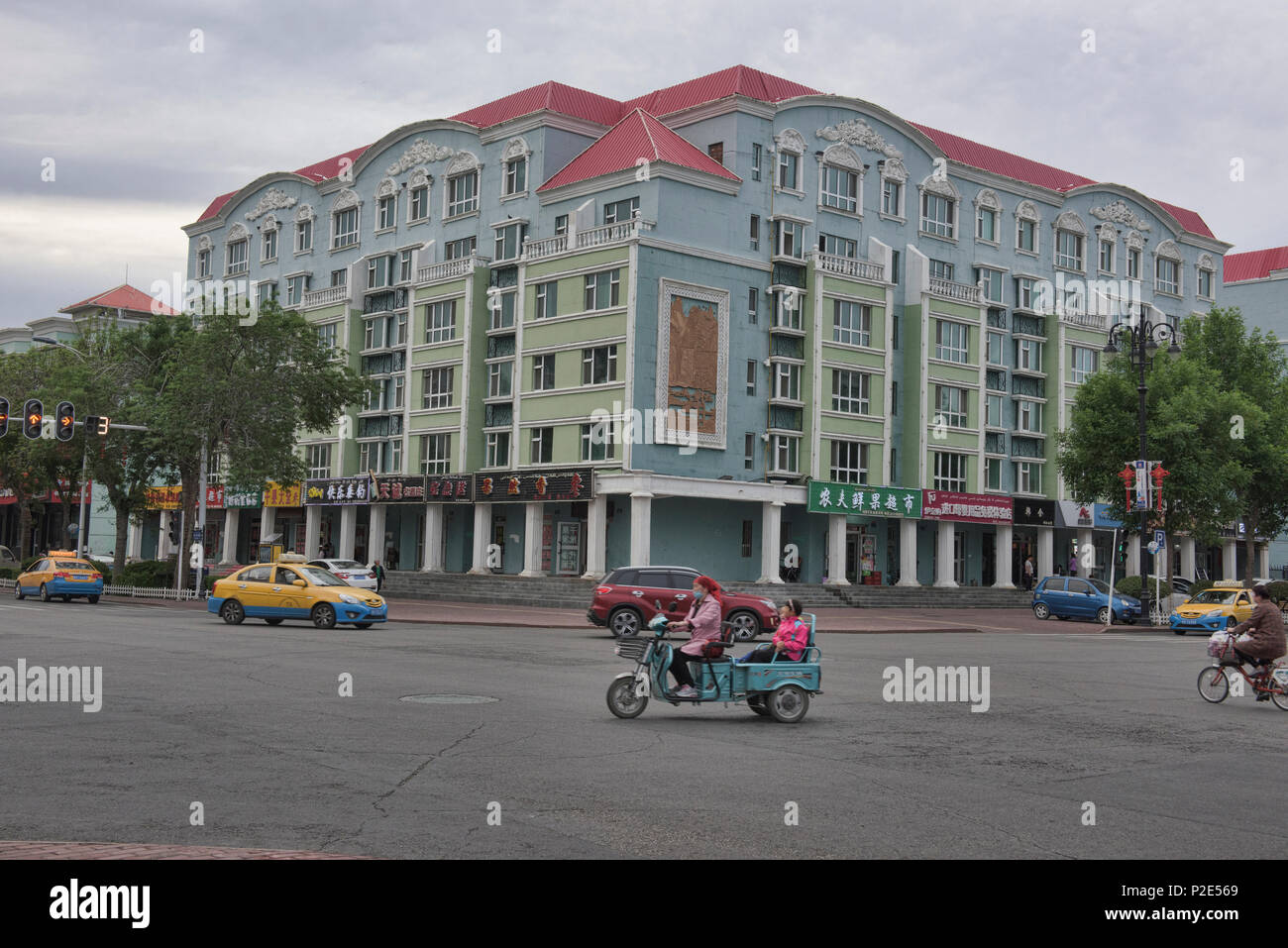 Architettura russa in Altai Buerjin, Cina Foto Stock