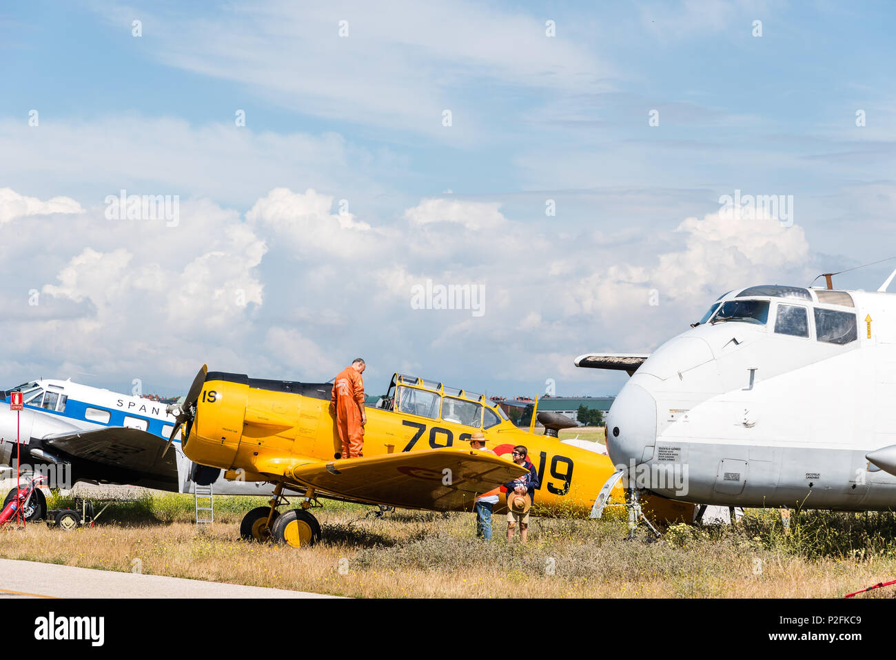 Madrid, Spagna - 3 Giugno 2018: North American T-6 texano DUN dal 1938 aeromobile durante air show della storica collezione aerei a Cuatro Vientos airpo Foto Stock