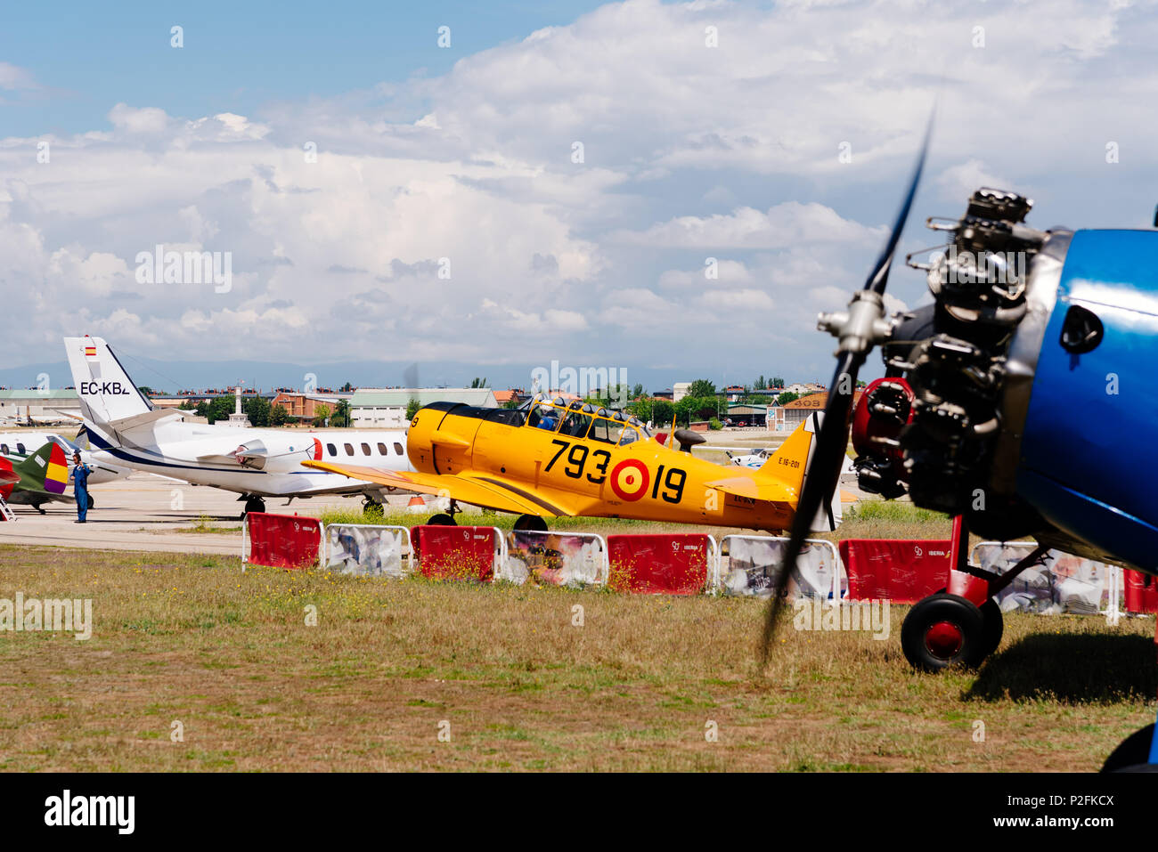 Madrid, Spagna - 3 Giugno 2018: North American T-6 texano DUN dal 1938 aeromobile durante air show della storica collezione aerei a Cuatro Vientos airpo Foto Stock