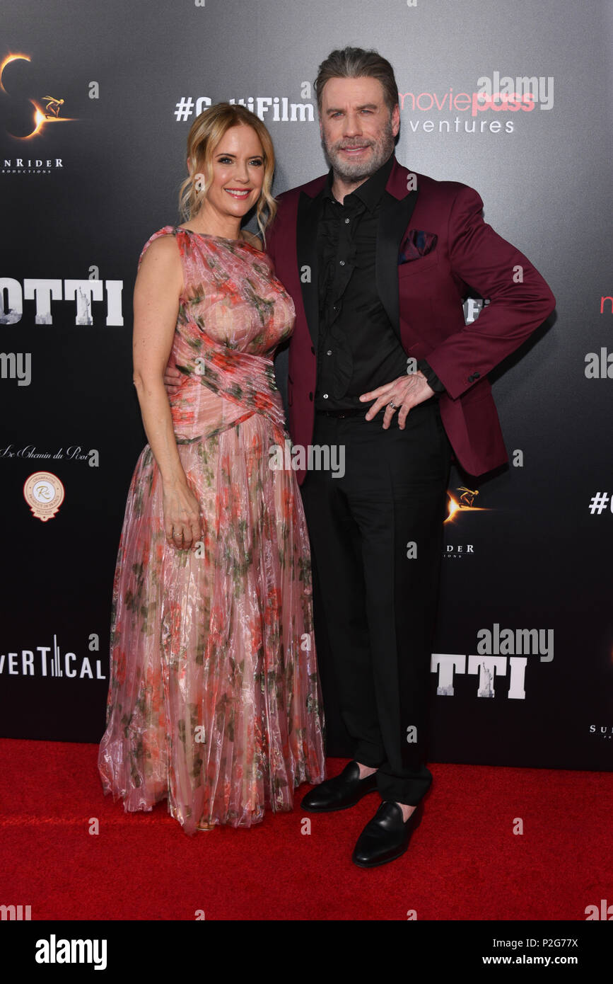 New York, Stati Uniti d'America. Xiv Jun, 2018. Kelly Preston e John Travolta frequentare il "Gotti' New York premiere al teatro SVA il 14 giugno 2018 a New York City. Credito: Erik Pendzich/Alamy Live News Foto Stock
