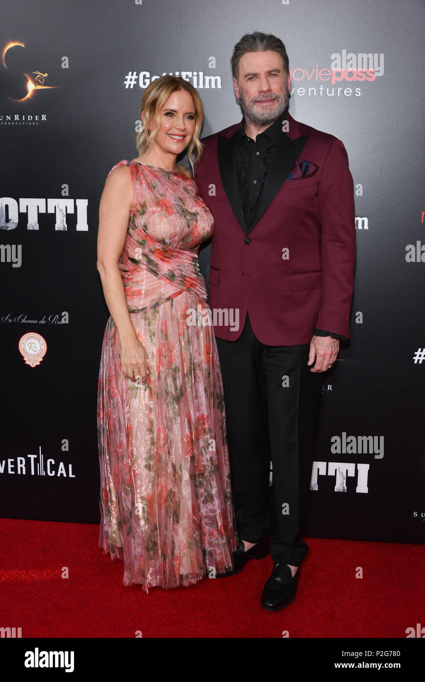 New York, Stati Uniti d'America. Xiv Jun, 2018. Kelly Preston e John Travolta frequentare il "Gotti' New York premiere al teatro SVA il 14 giugno 2018 a New York City. Credito: Erik Pendzich/Alamy Live News Foto Stock